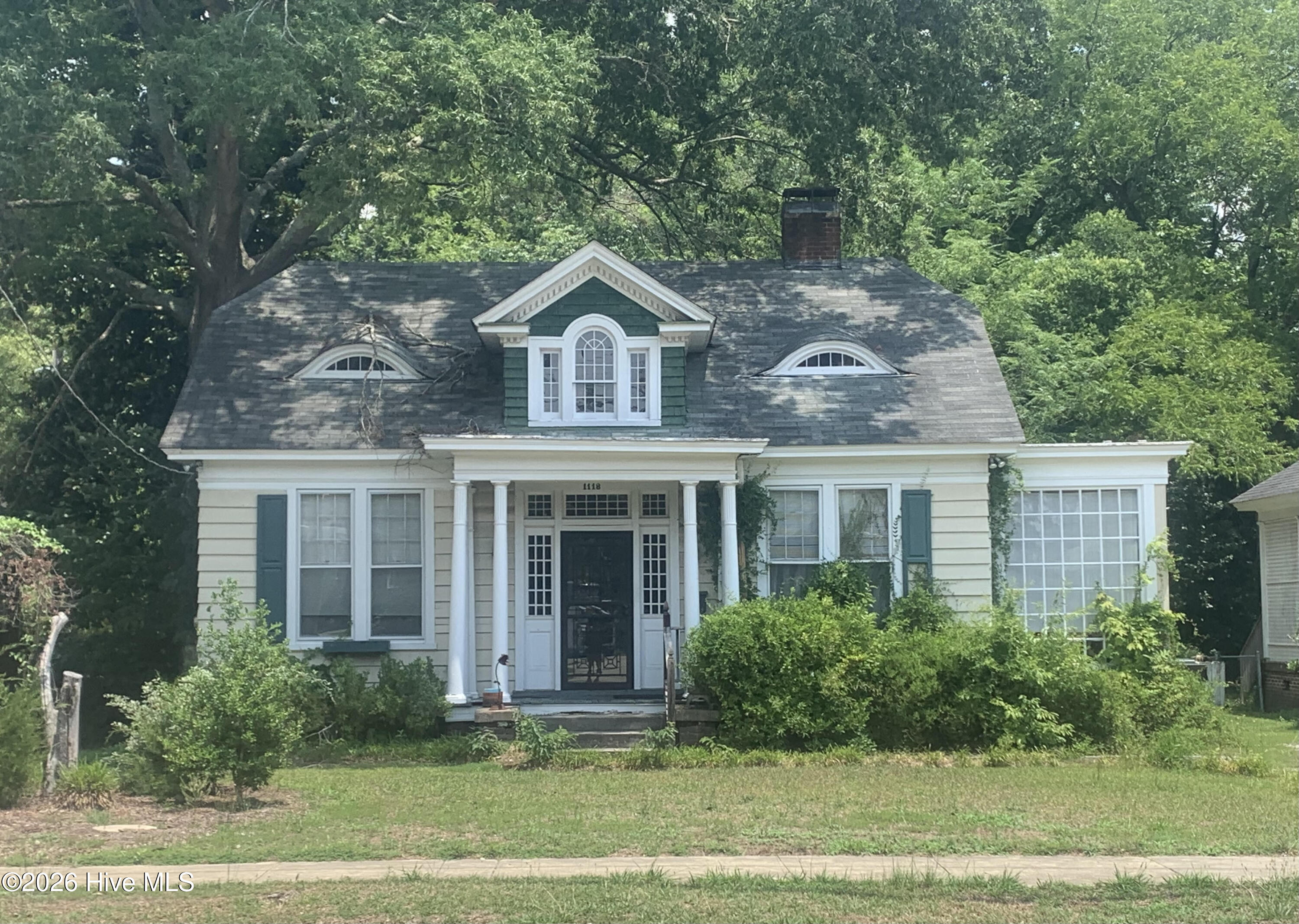 1118 Nash Street N Property Photo 1