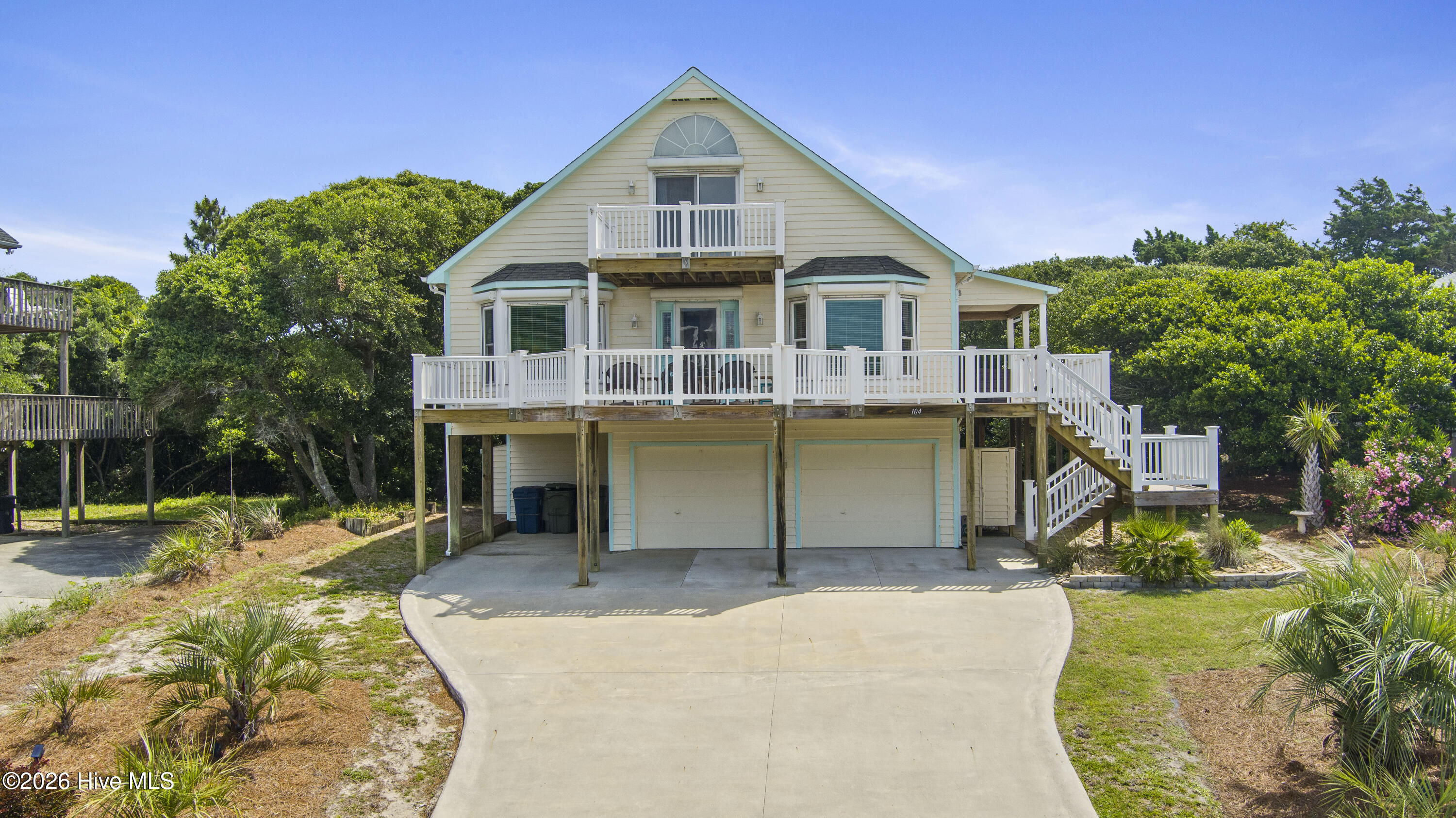 104 Bluewater Drive Property Photo 3