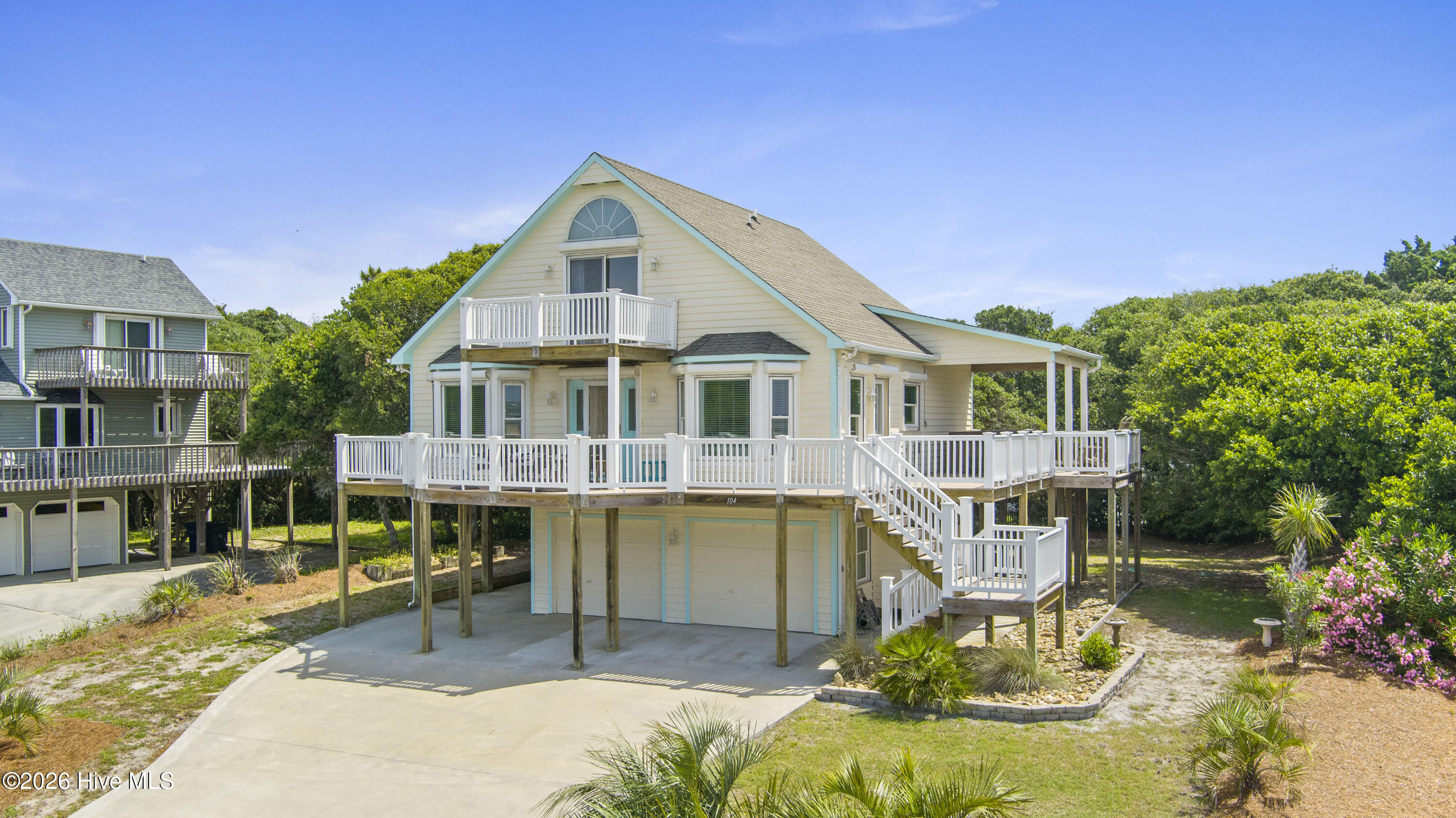 104 Bluewater Drive Property Photo 4