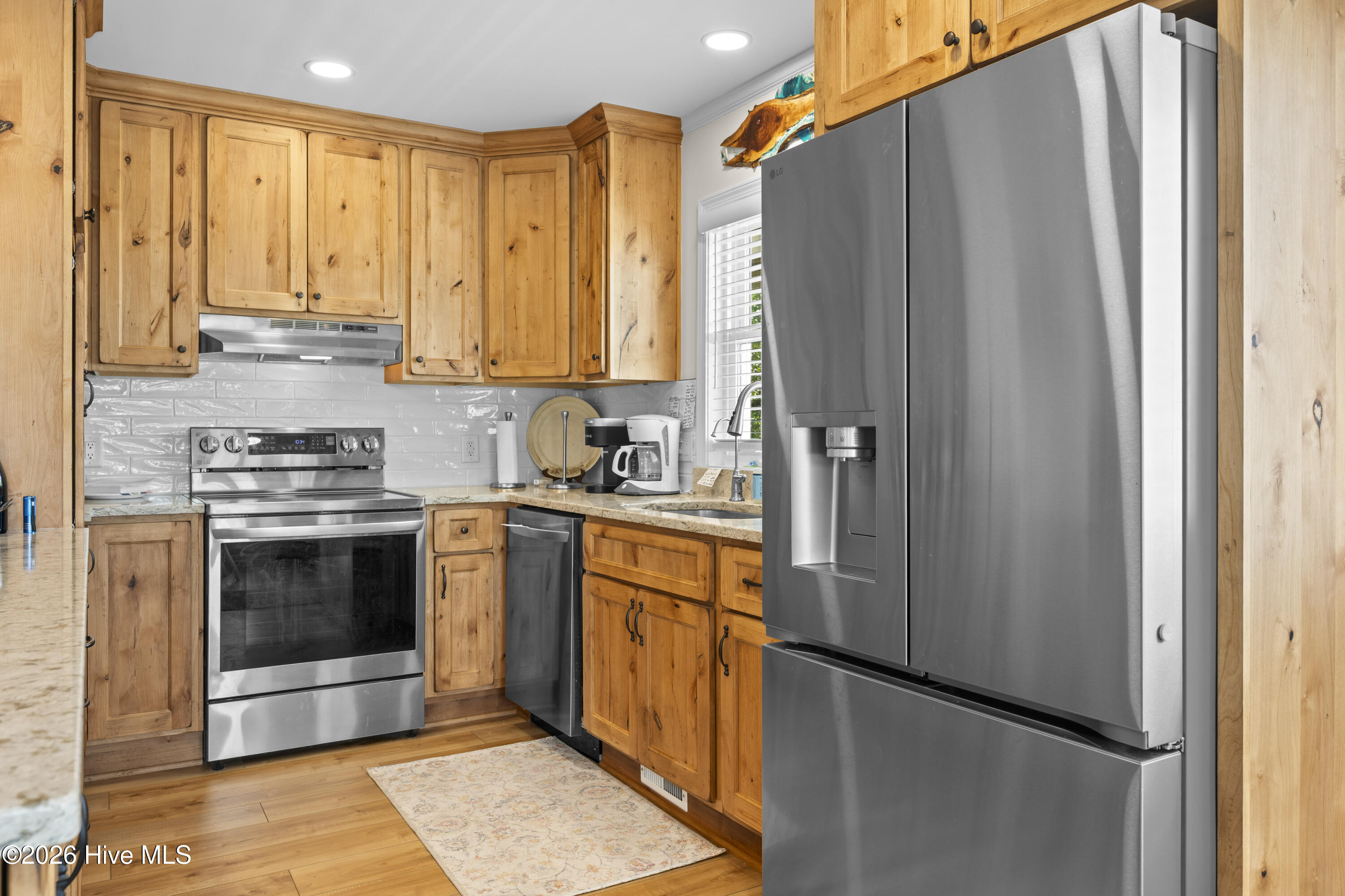 104 Bluewater Drive Property Photo 8