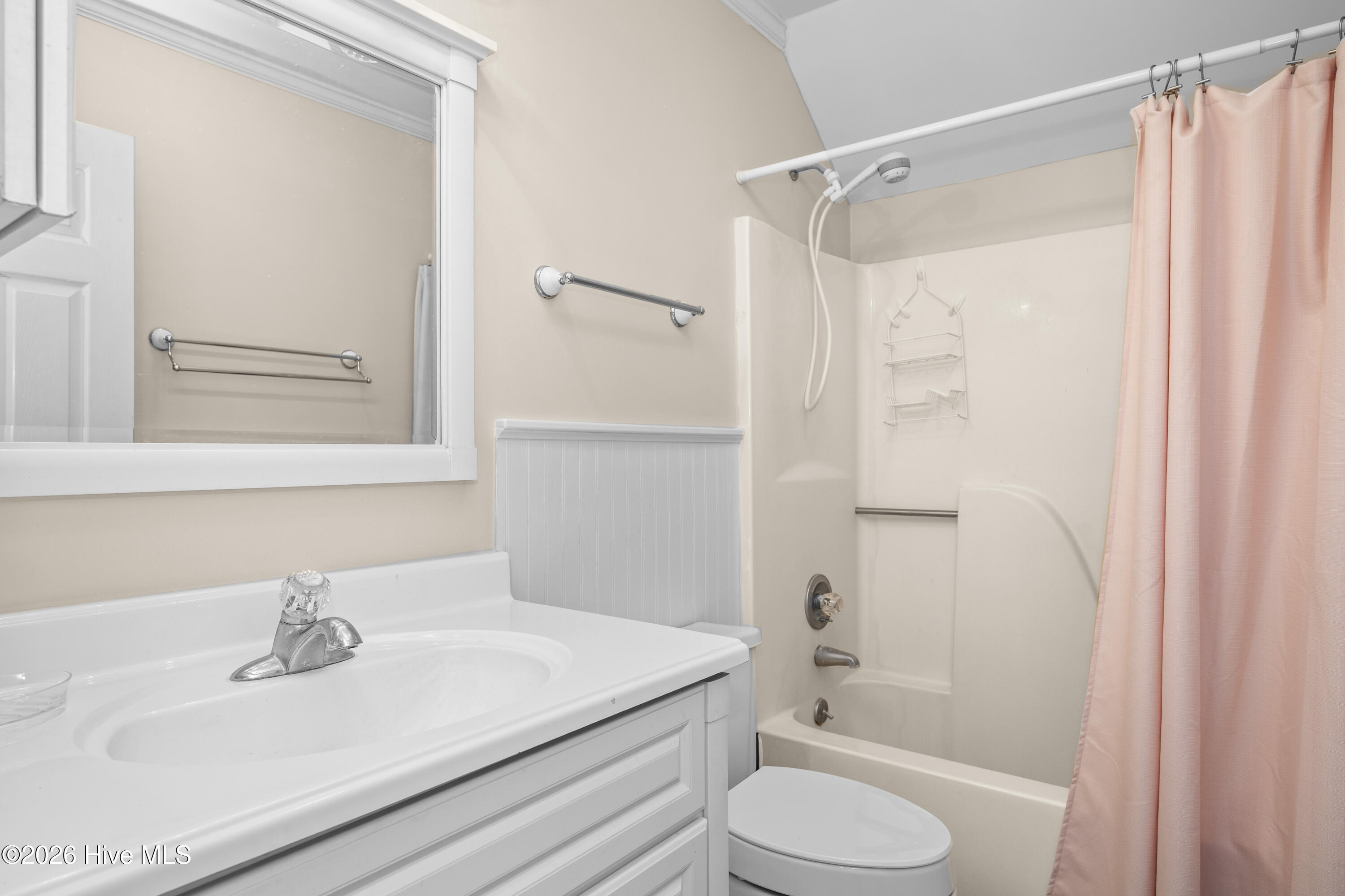 104 Bluewater Drive Property Photo 13