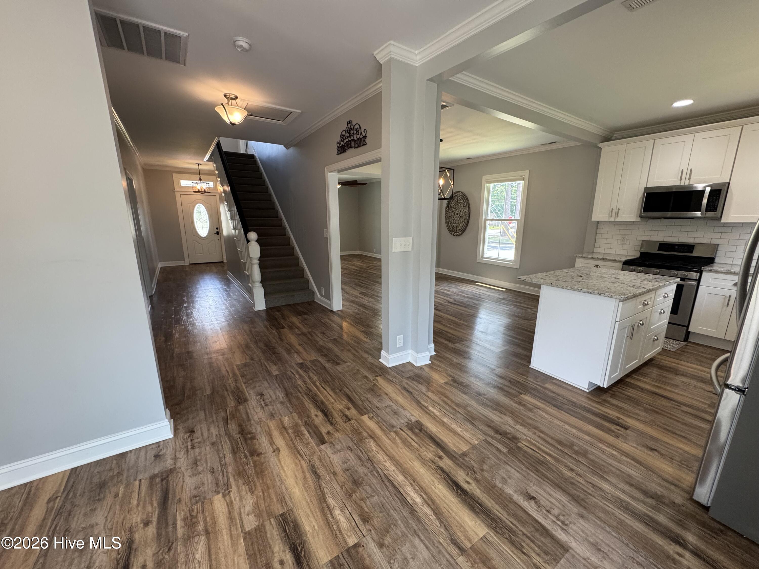 702 N Charlotte Street Property Photo 14