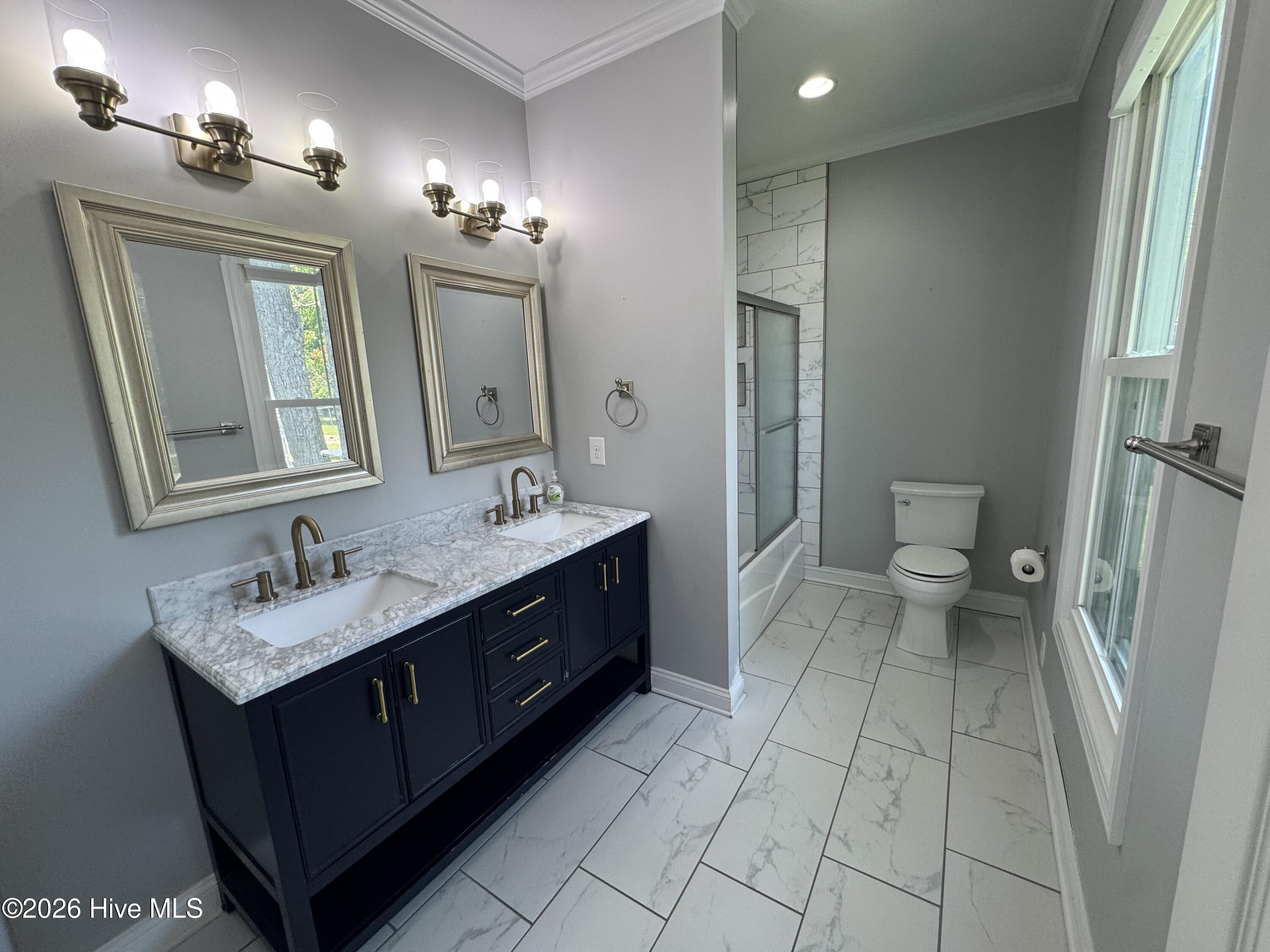 702 N Charlotte Street Property Photo 17