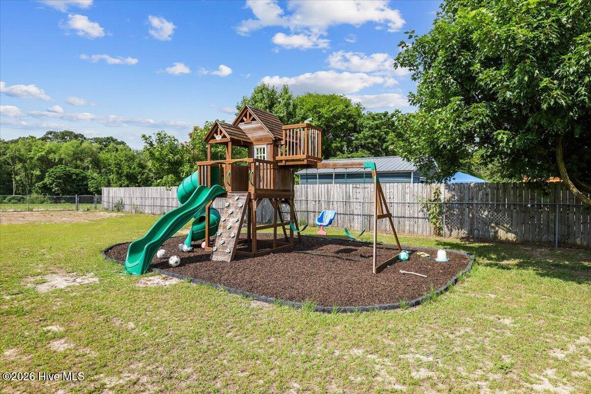 105 Pointe Drive Property Photo 9