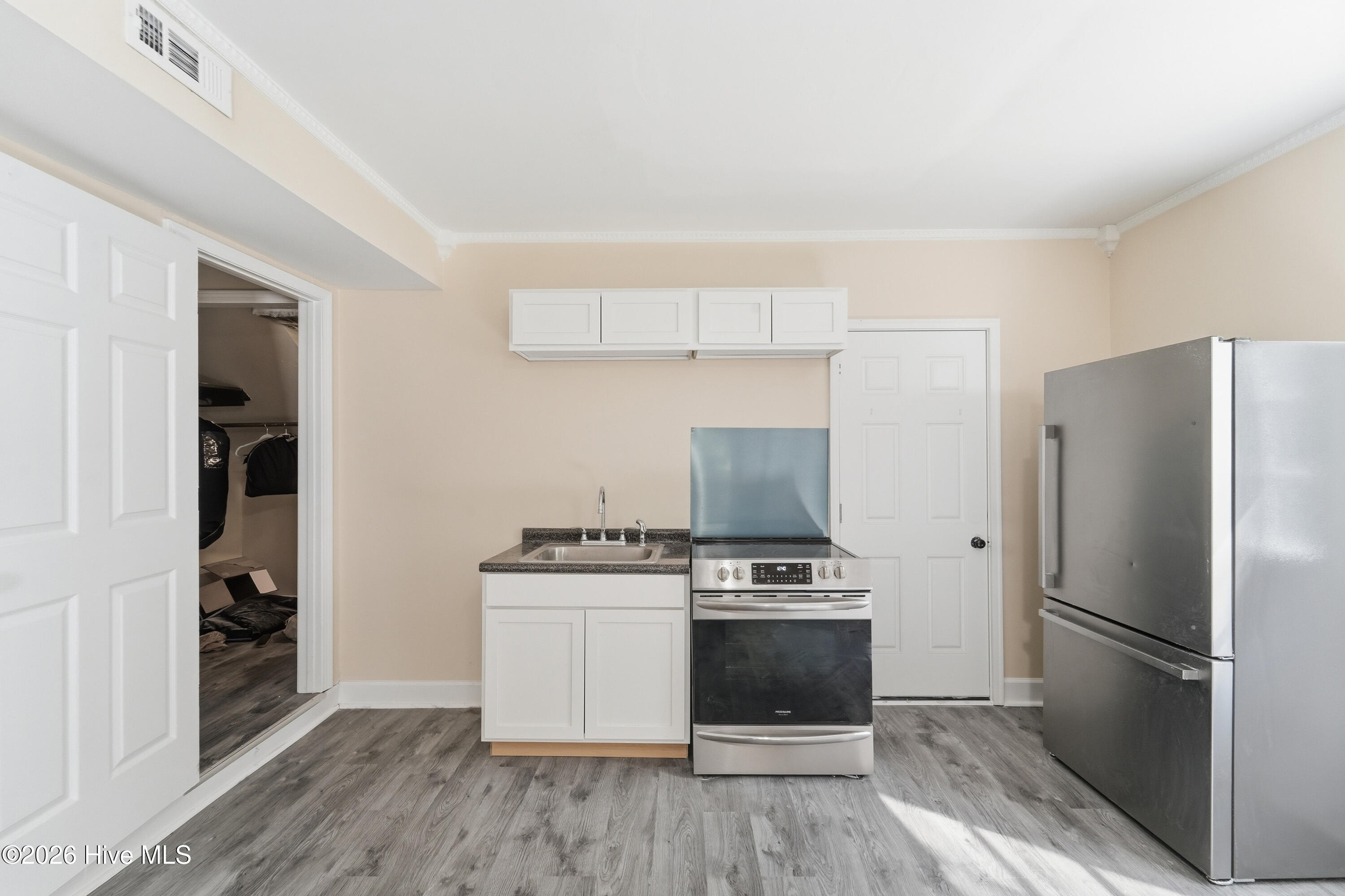 220 Edgewood Drive Property Photo 44