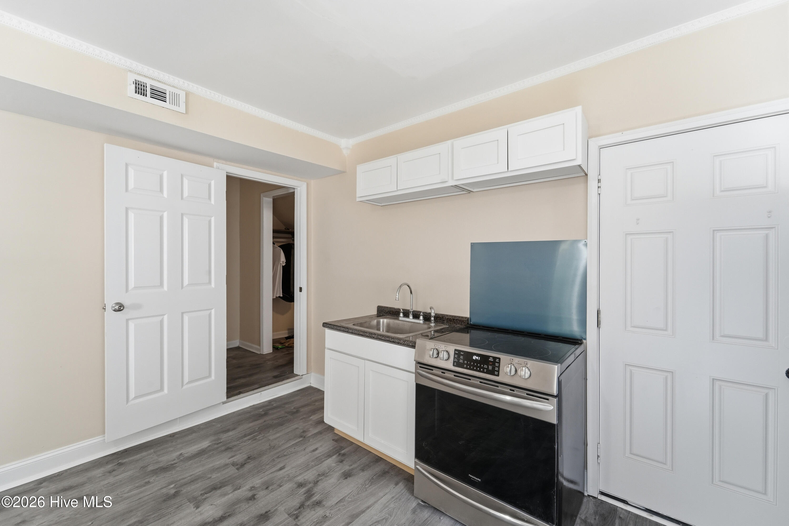 220 Edgewood Drive Property Photo 46