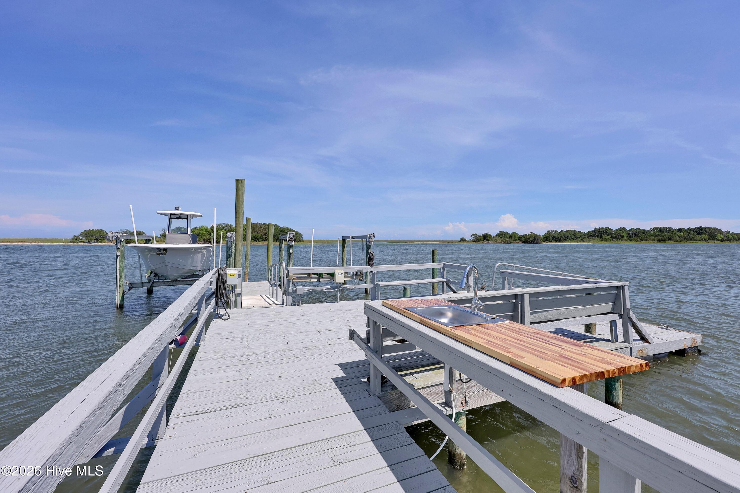 5624 Captains Lane Property Photo 14