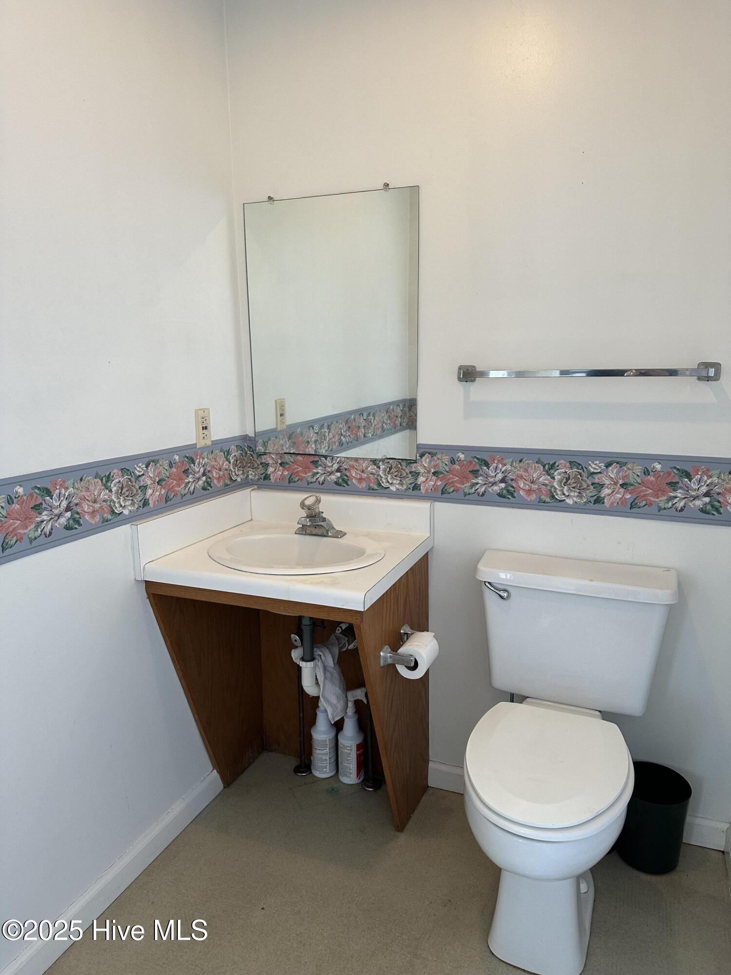 101 Sutton Drive Property Photo 10