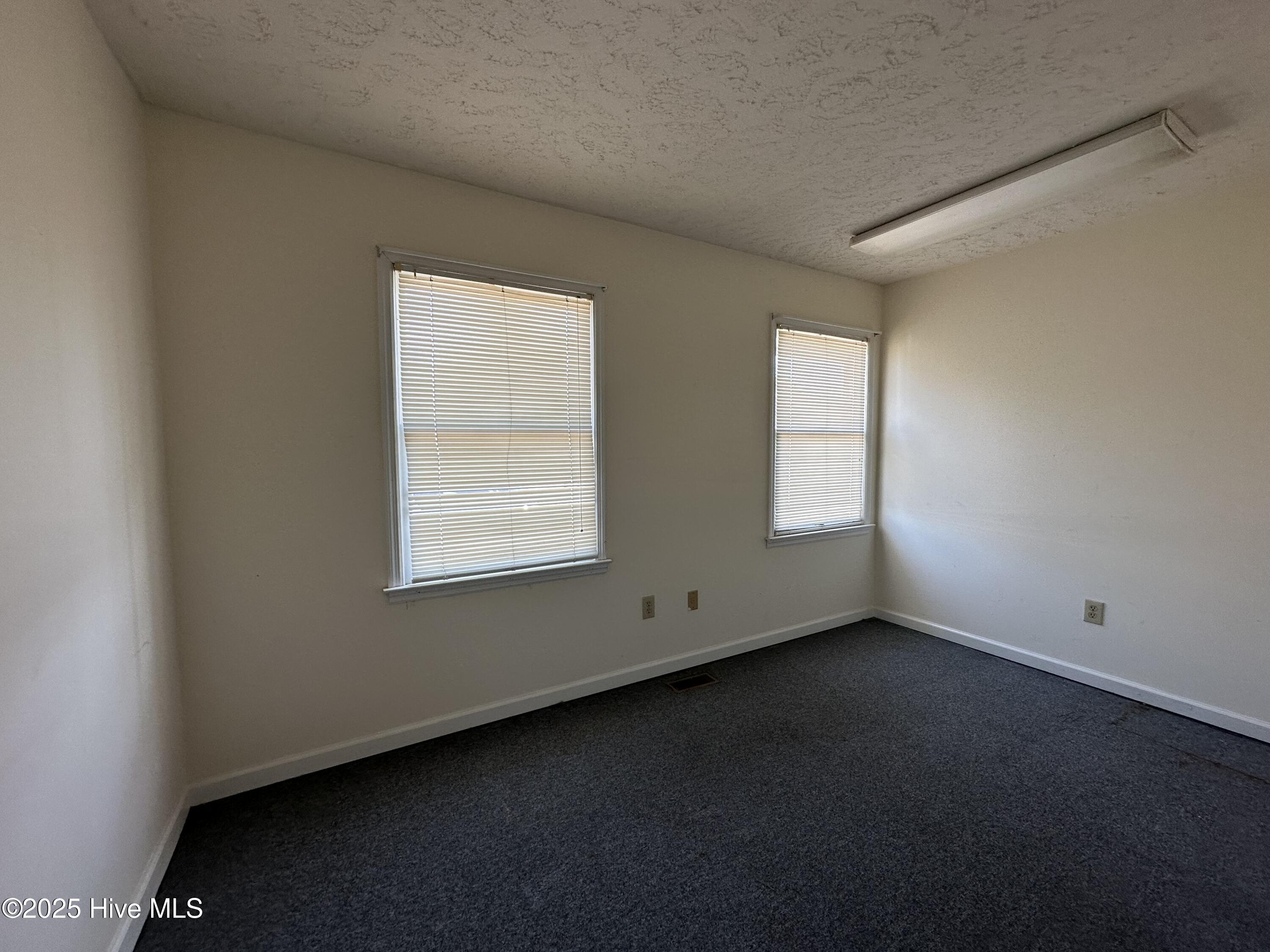 101 Sutton Drive Property Photo 15