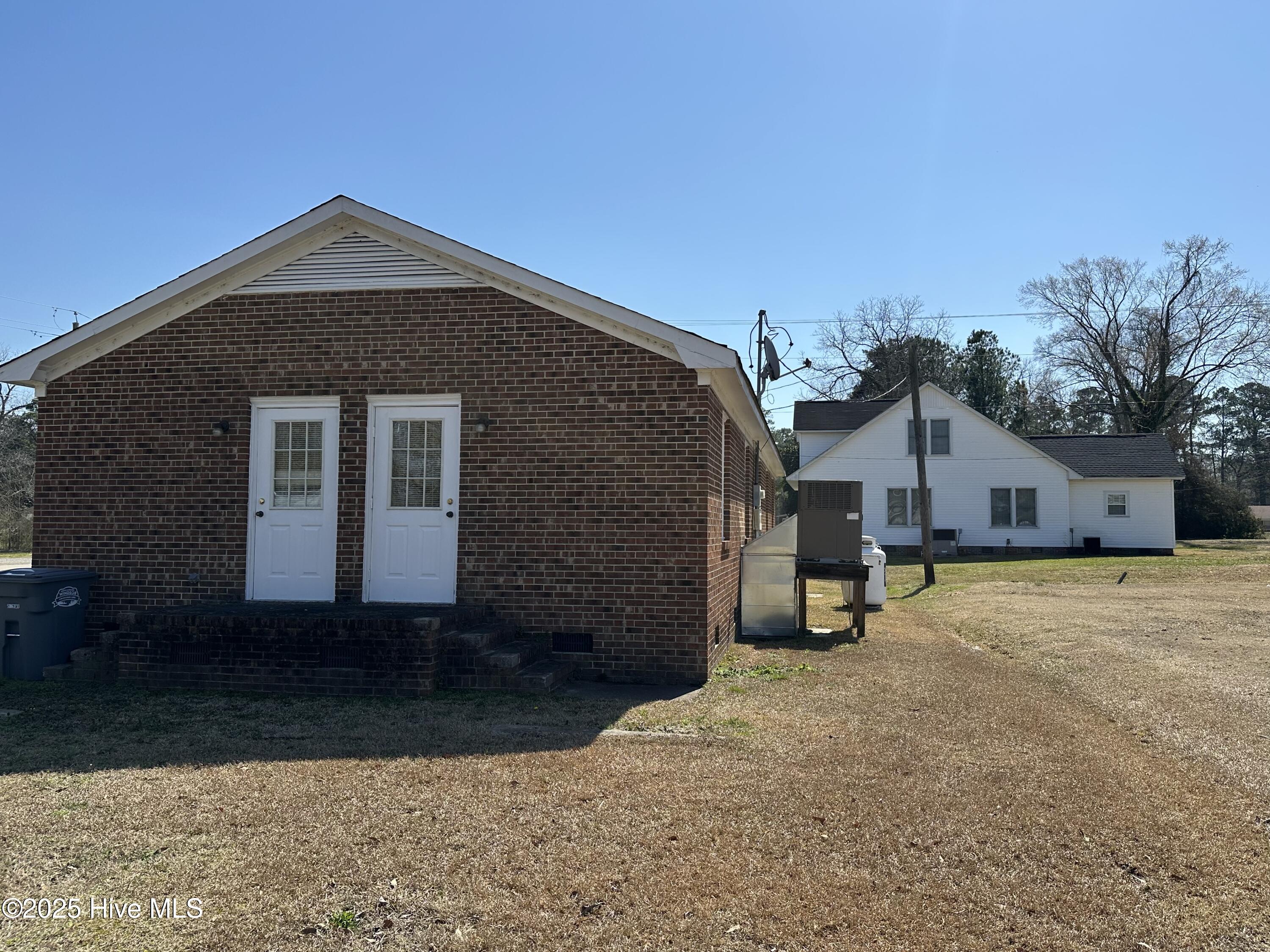 101 Sutton Drive Property Photo 16