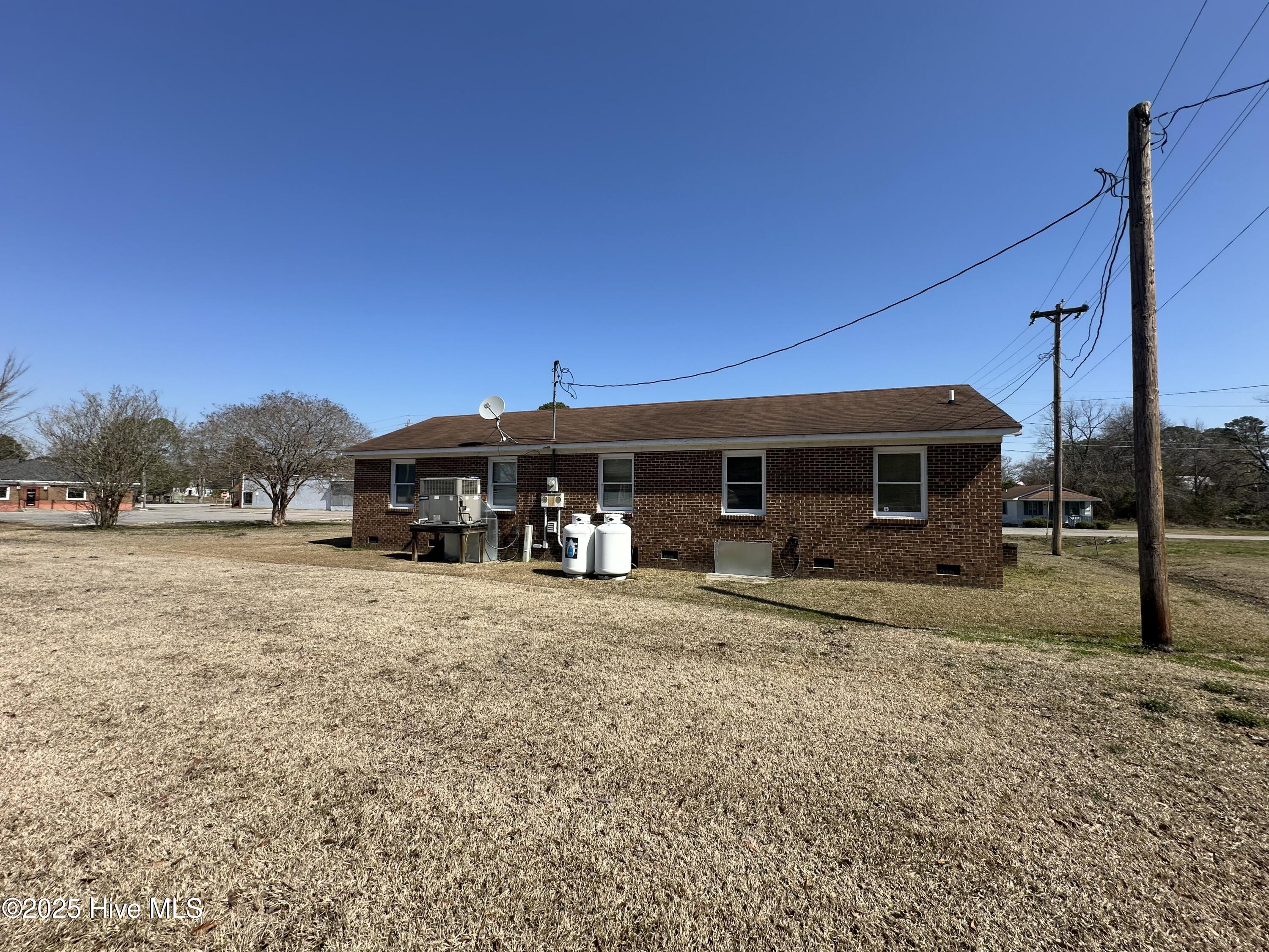 101 Sutton Drive Property Photo 19