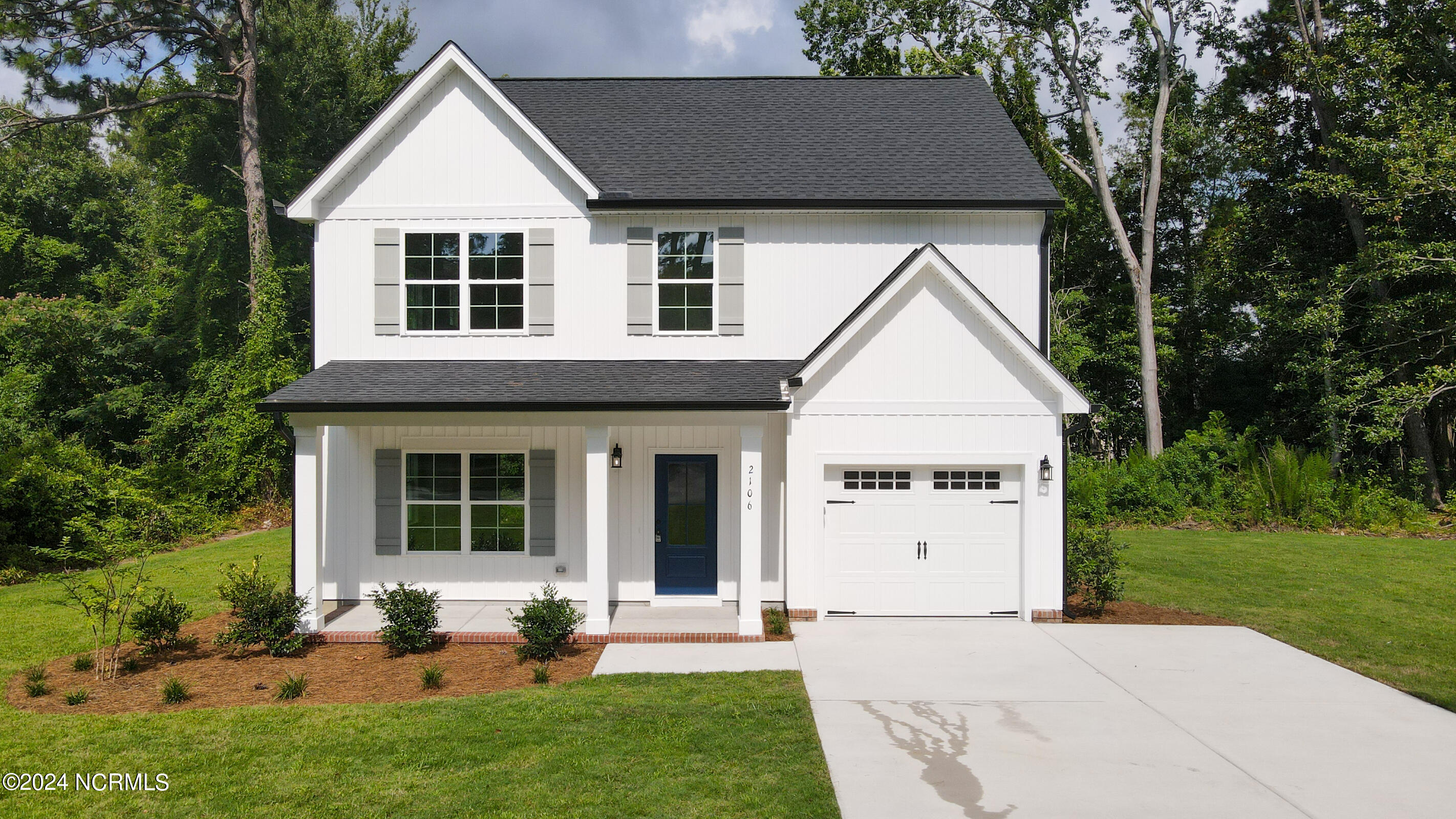 2106 Holly Drive Property Photo 1