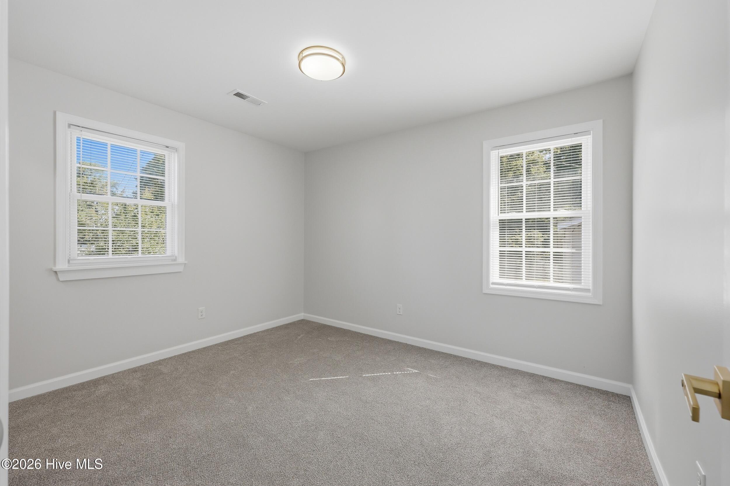 305 Beachview Drive Property Photo 13