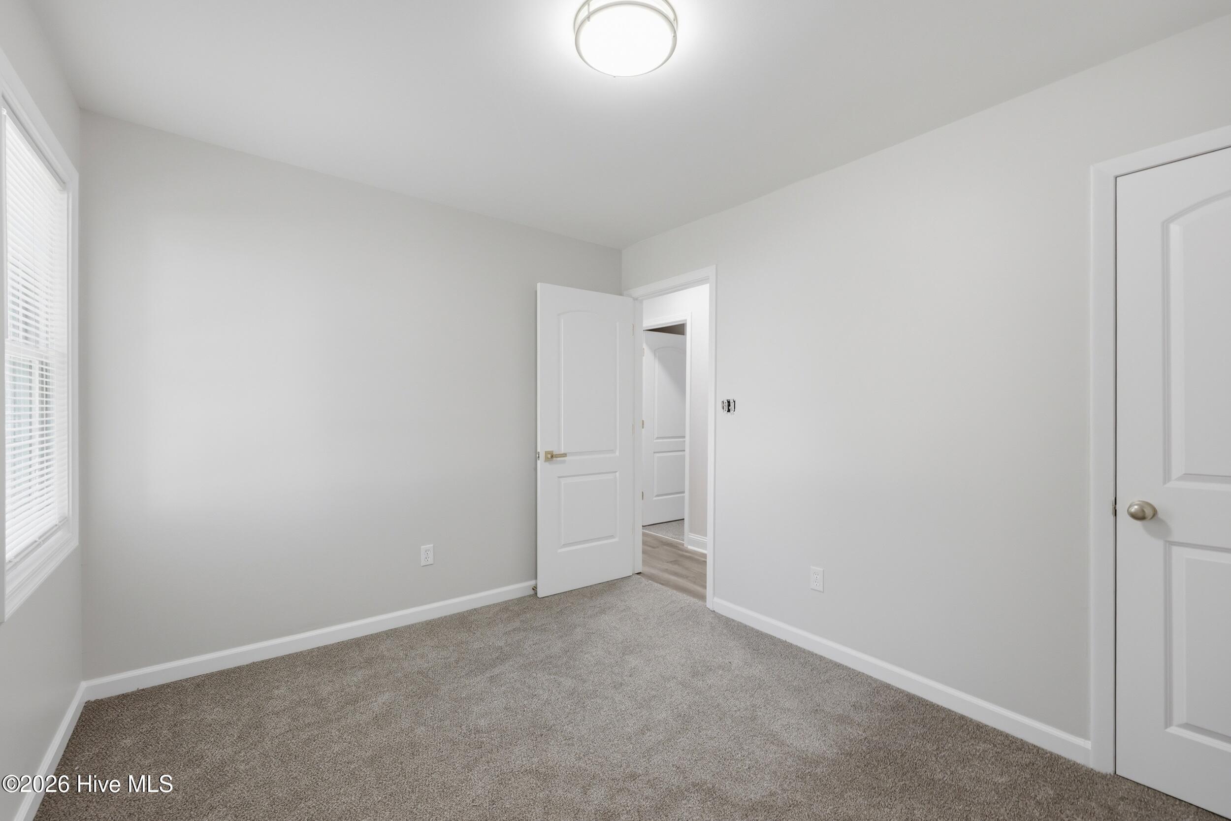 305 Beachview Drive Property Photo 16