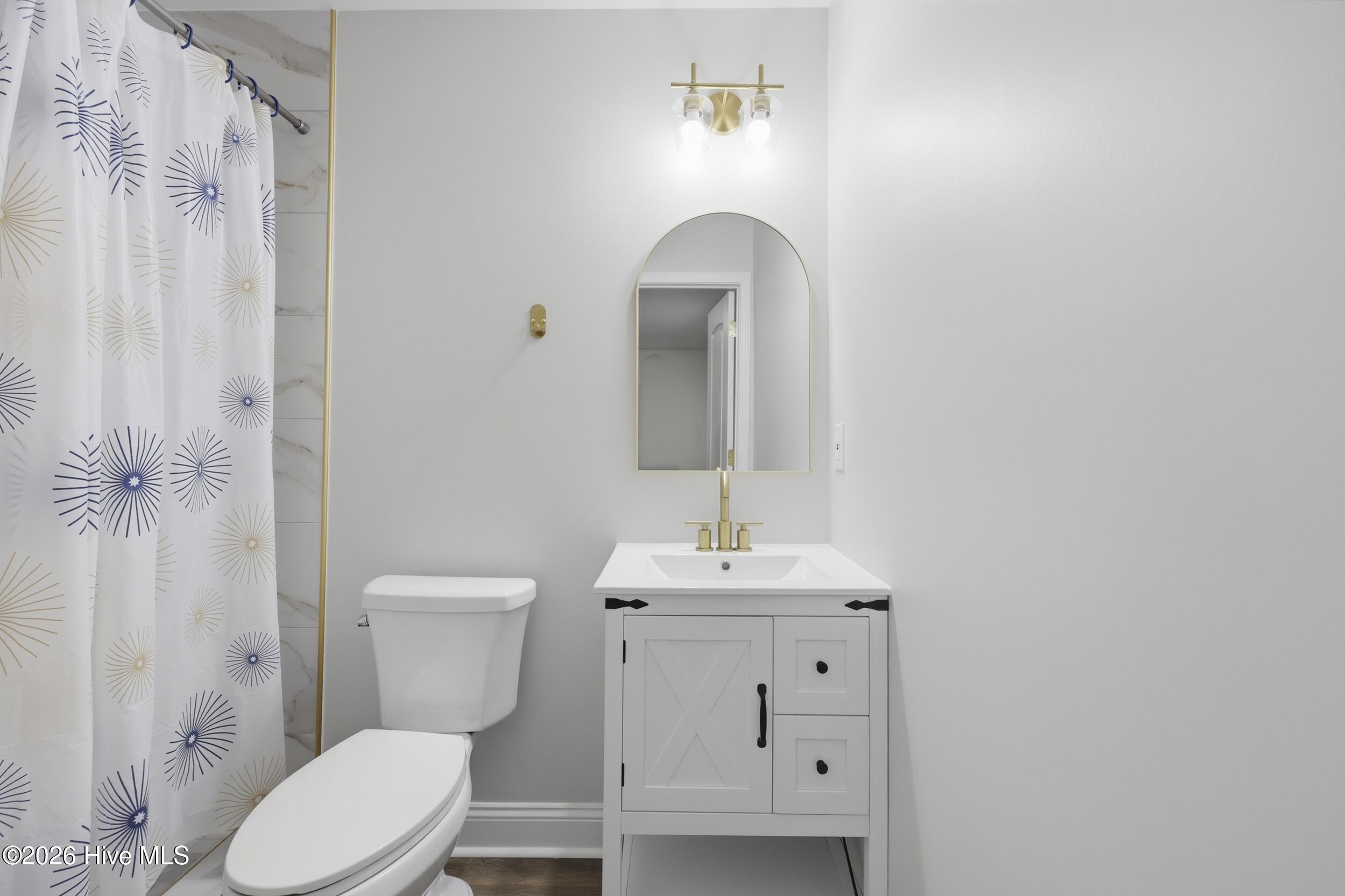 305 Beachview Drive Property Photo 20