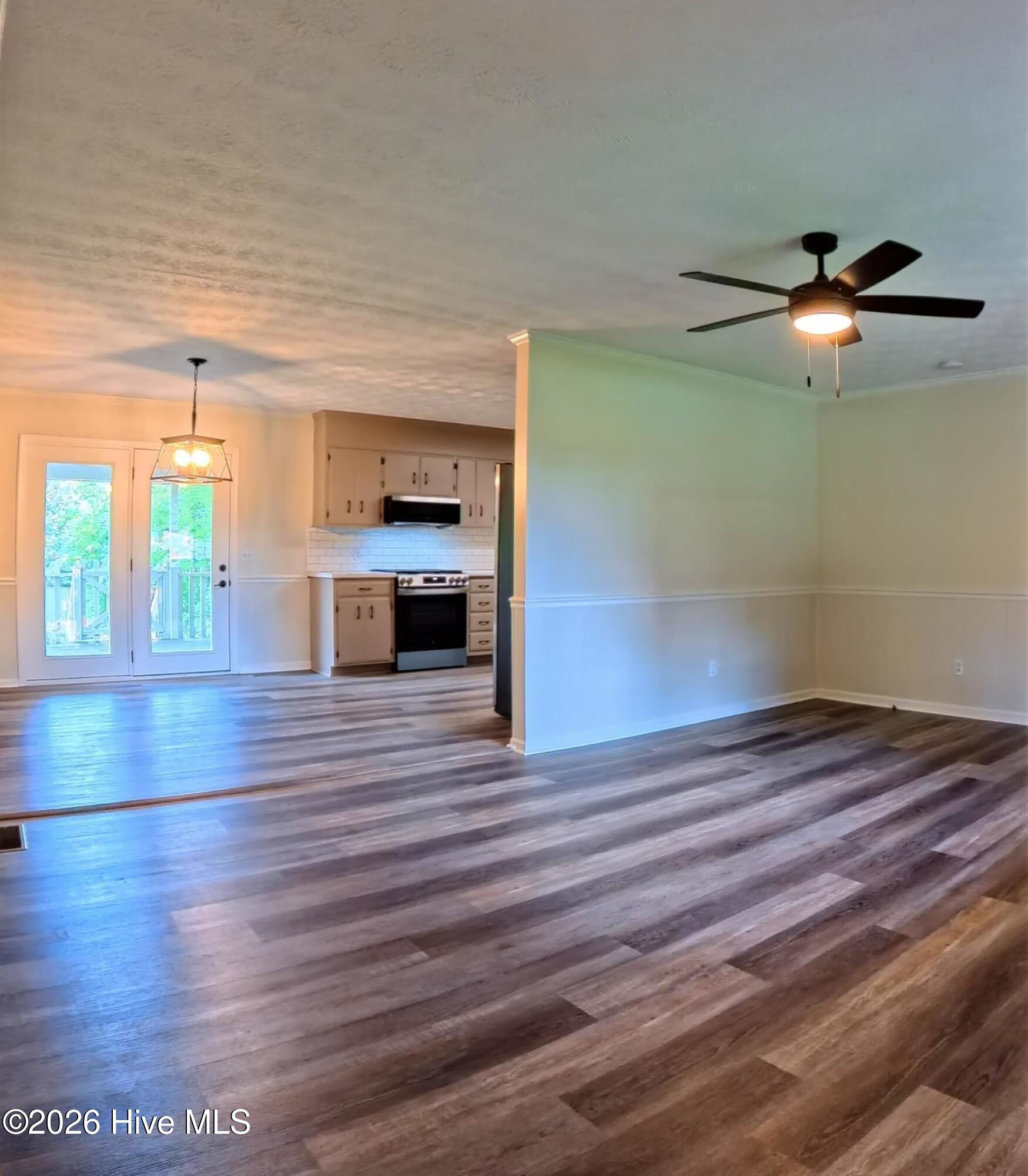 1163 Fairlane Drive Property Photo 5