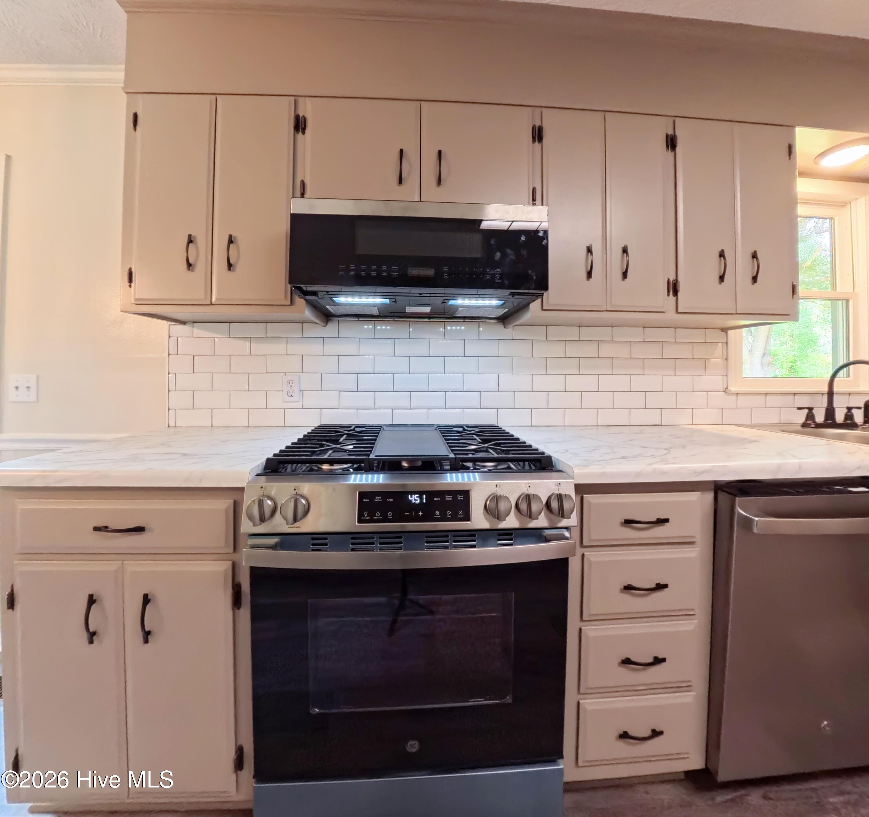 1163 Fairlane Drive Property Photo 10