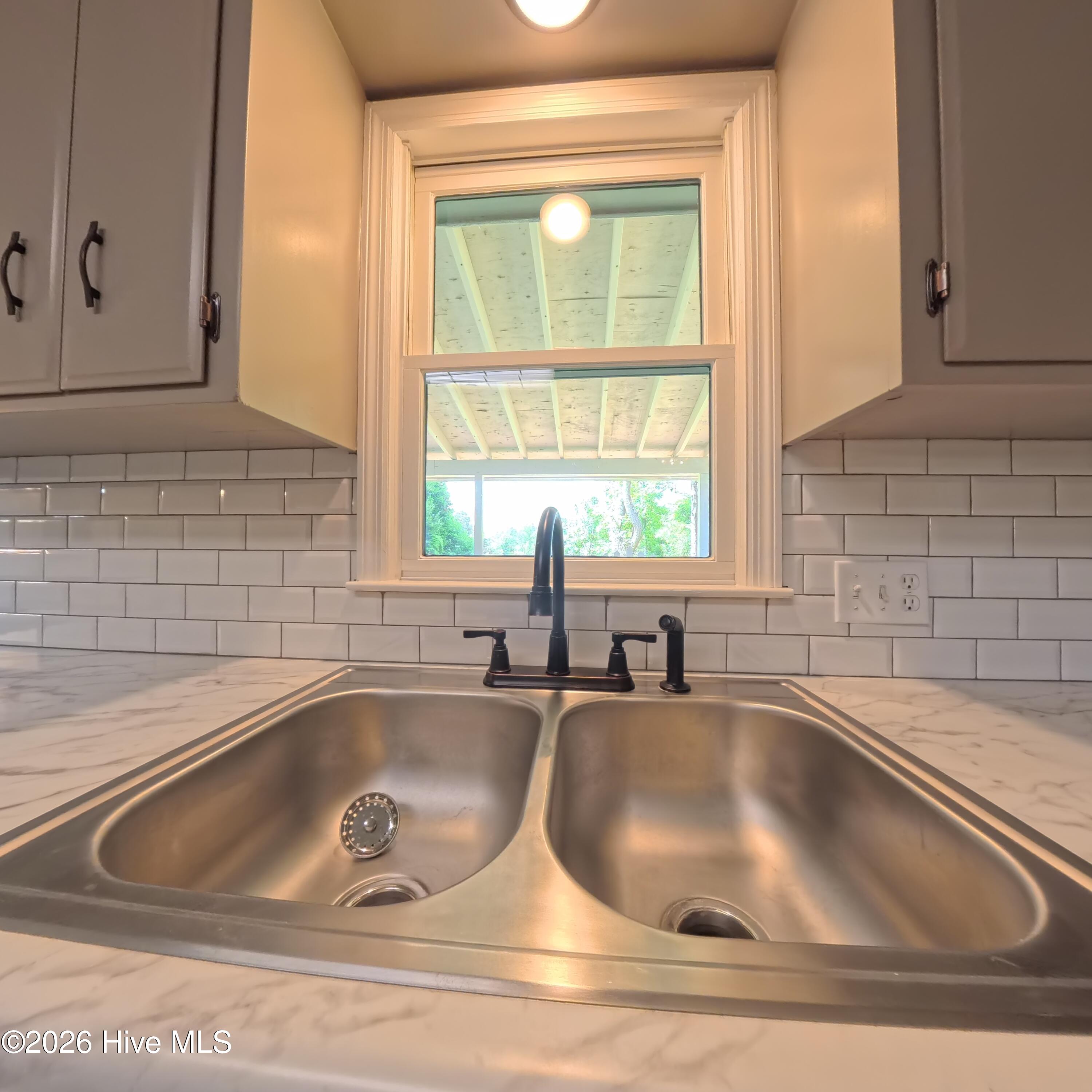 1163 Fairlane Drive Property Photo 12