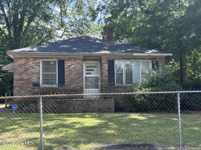 609 E Vernon Avenue Property Photo 1