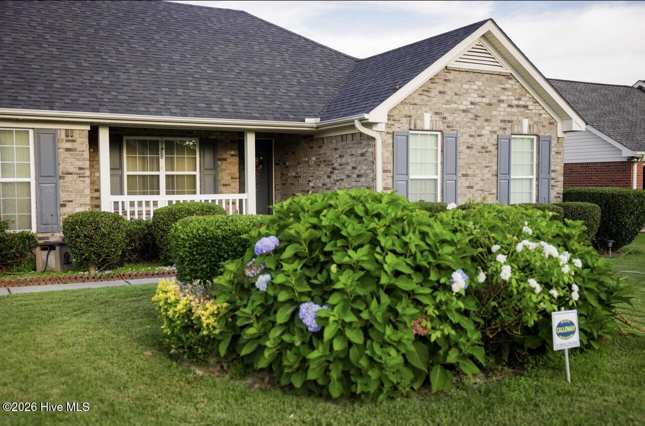 3388 Thames Place Property Photo 2
