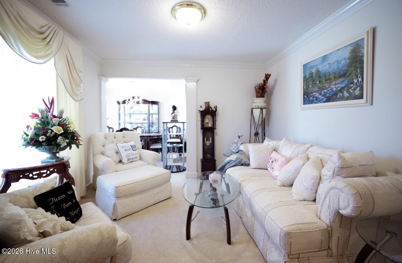 3388 Thames Place Property Photo 3