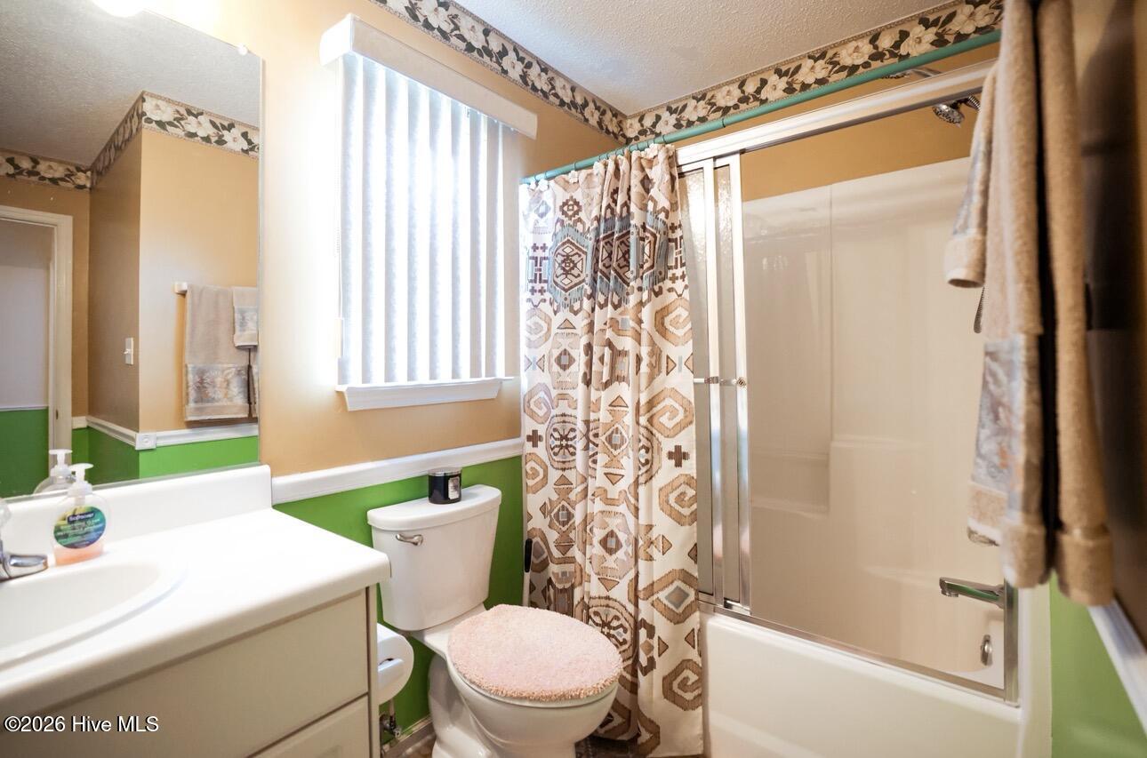3388 Thames Place Property Photo 12