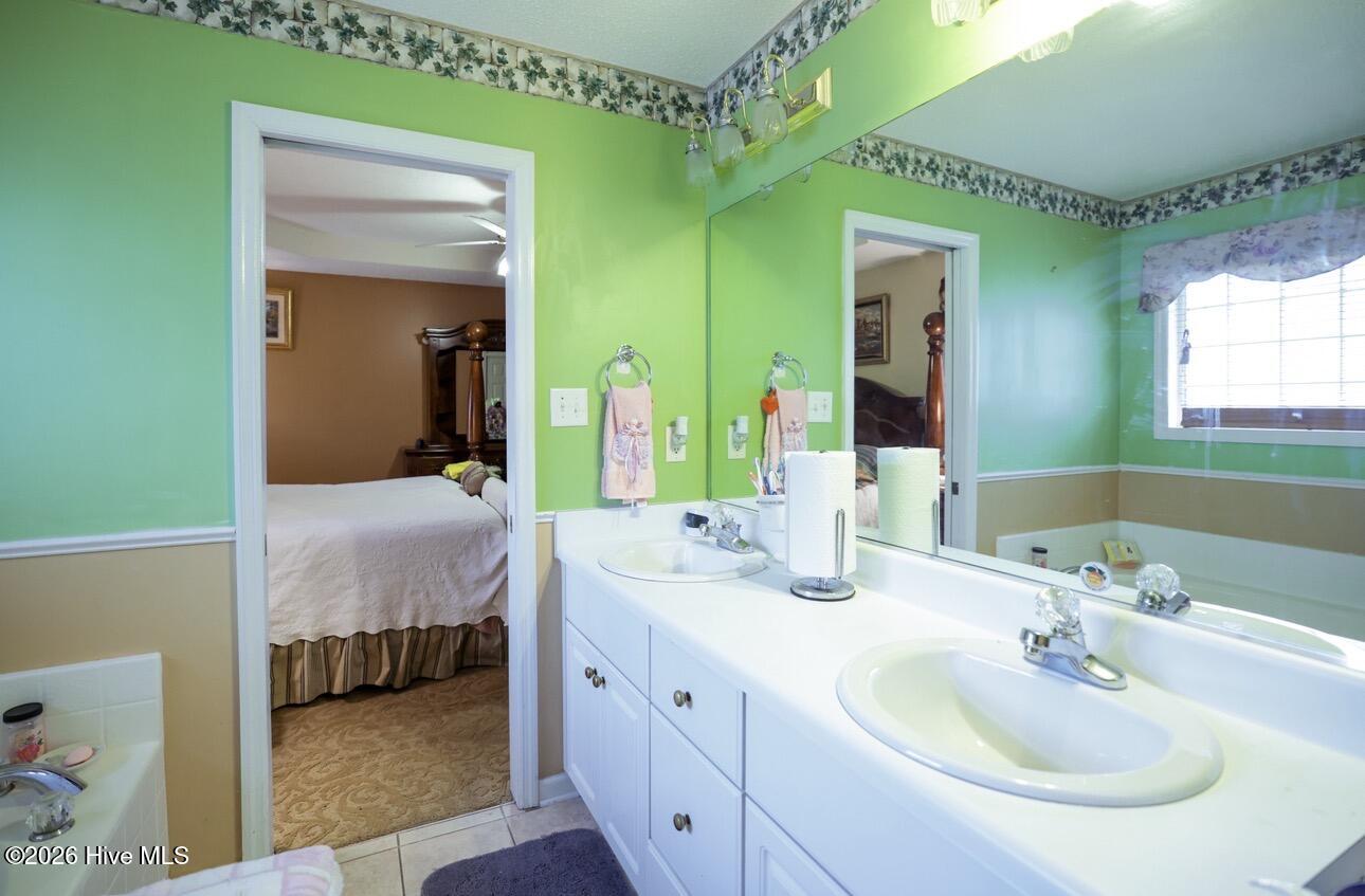 3388 Thames Place Property Photo 14