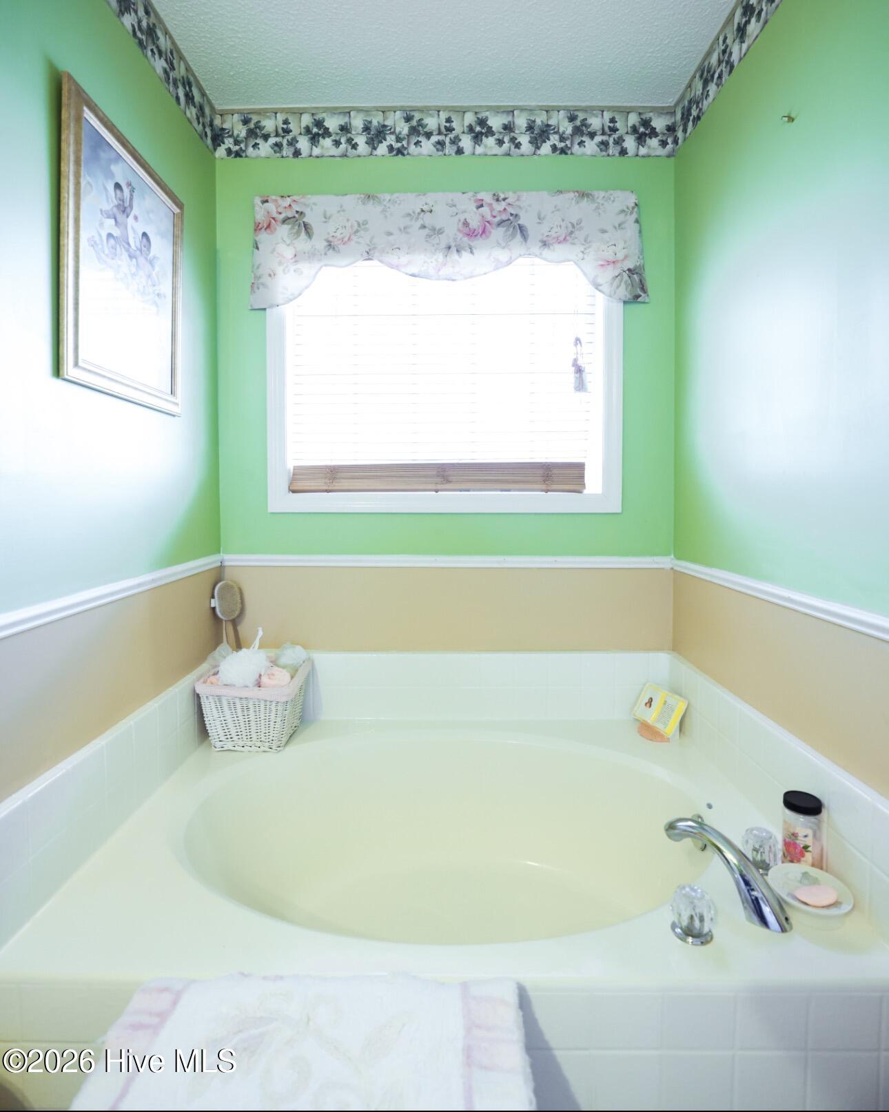 3388 Thames Place Property Photo 16