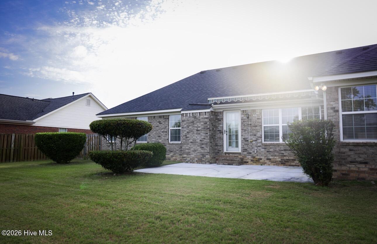 3388 Thames Place Property Photo 20