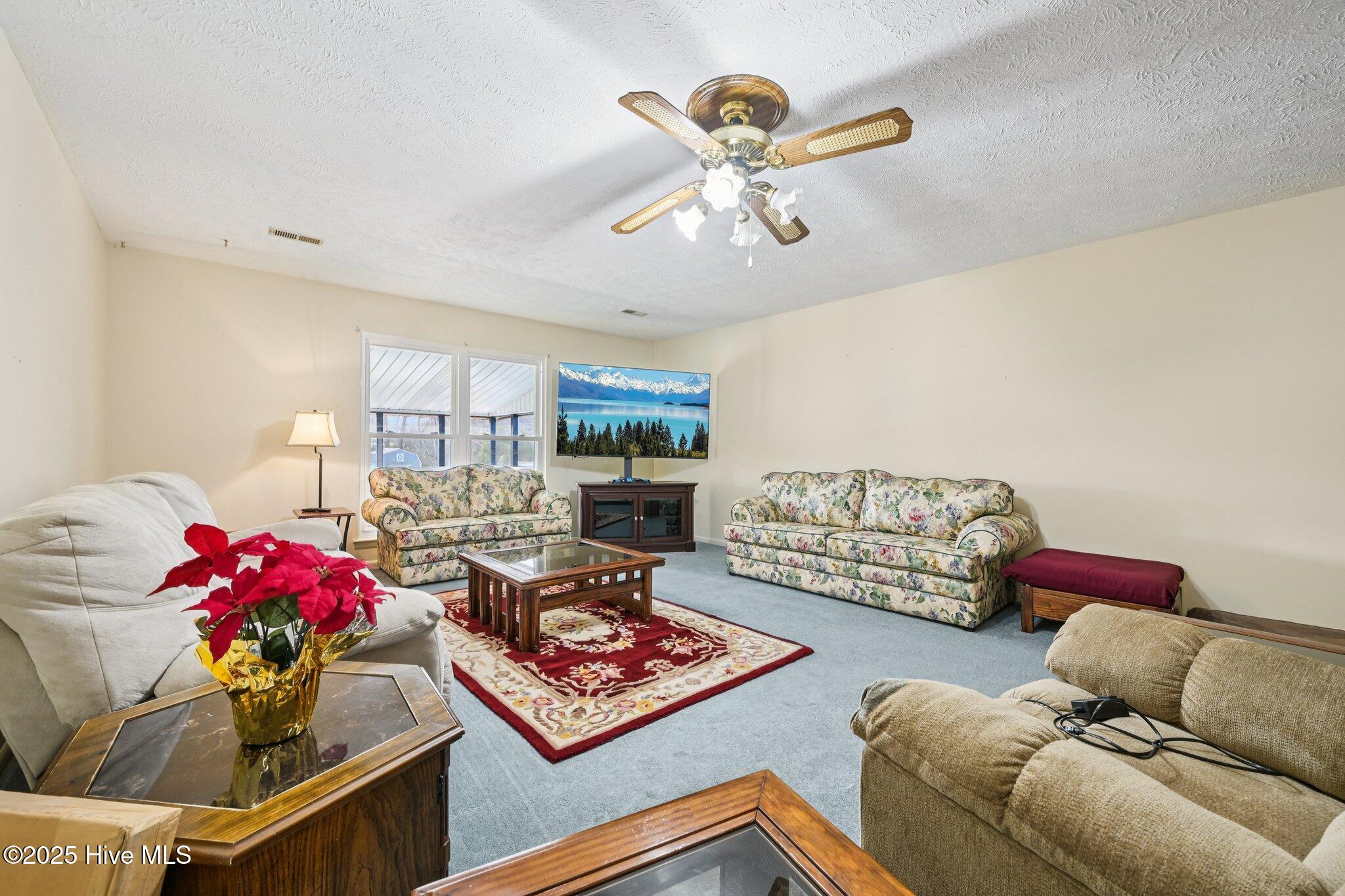 6958 Timbercroft Lane Property Photo 11