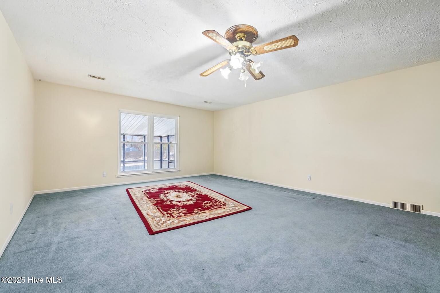 6958 Timbercroft Lane Property Photo 12
