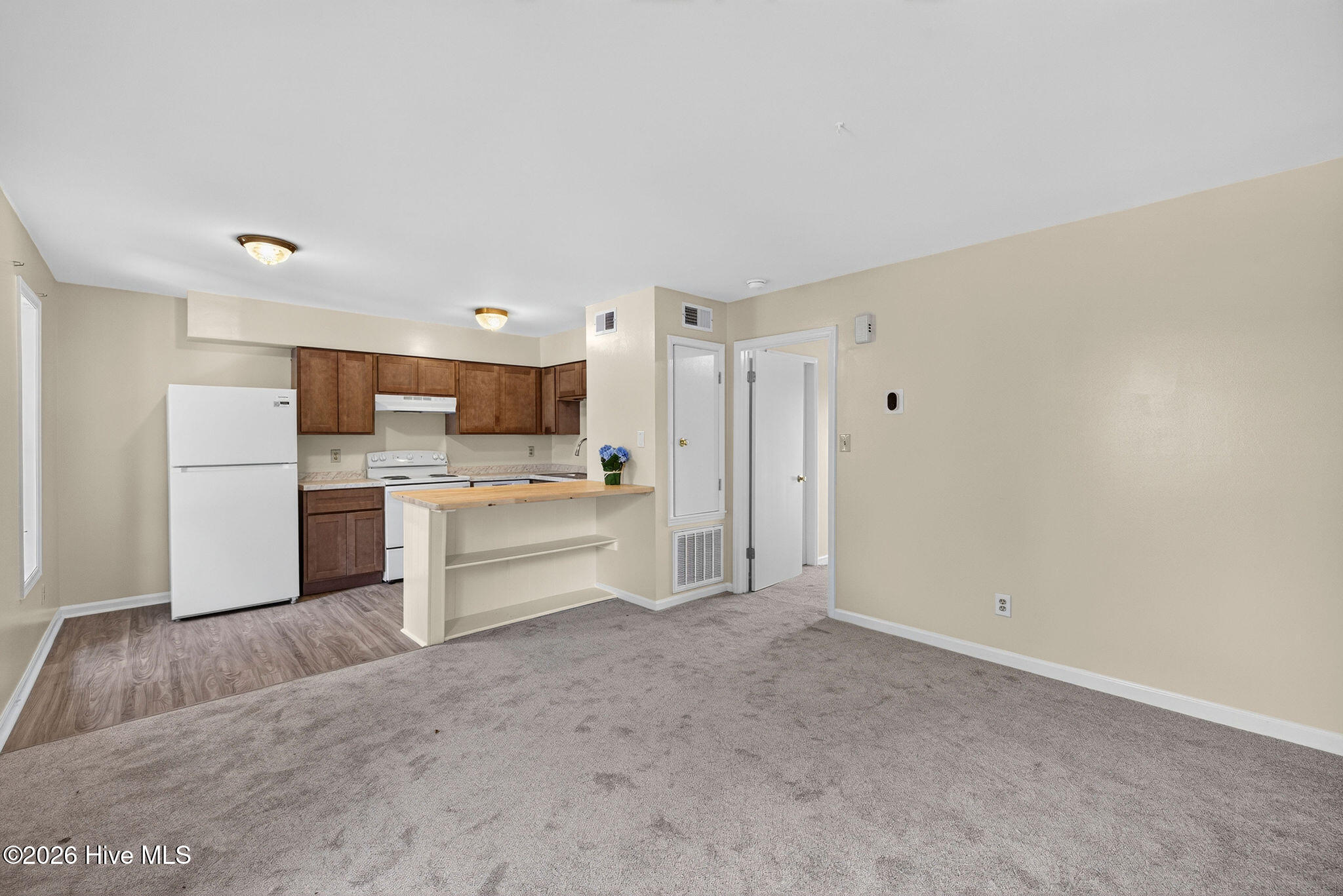 2521 Flint Drive Property Photo 4