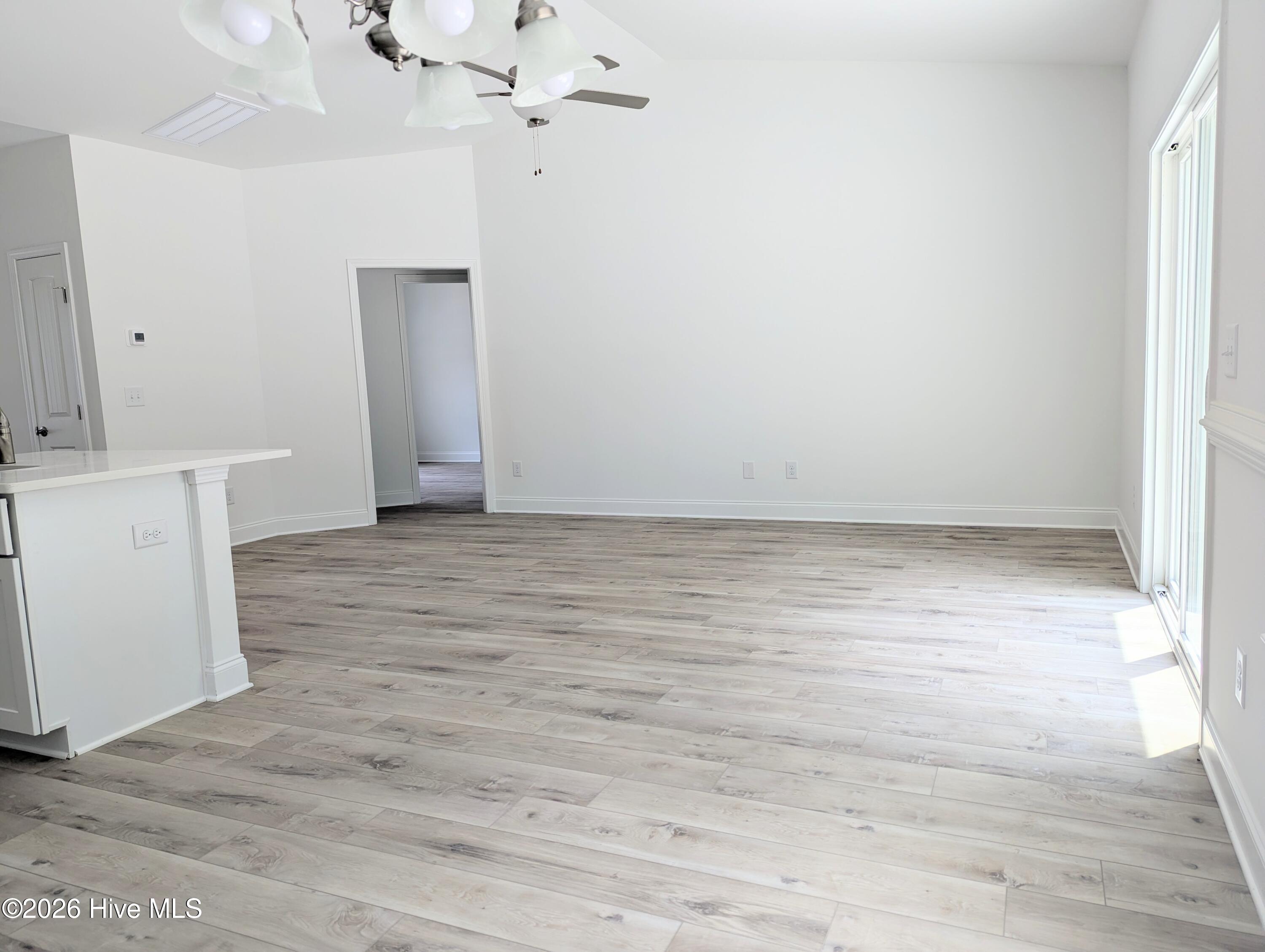 423 Vineyard Trace Property Photo 3
