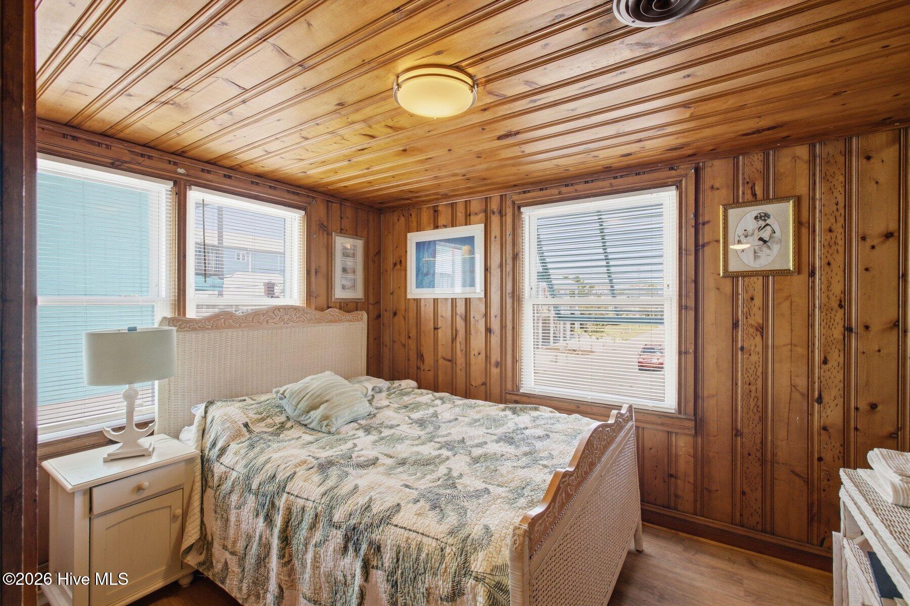 500 Carolina Beach Avenue N Property Photo 9
