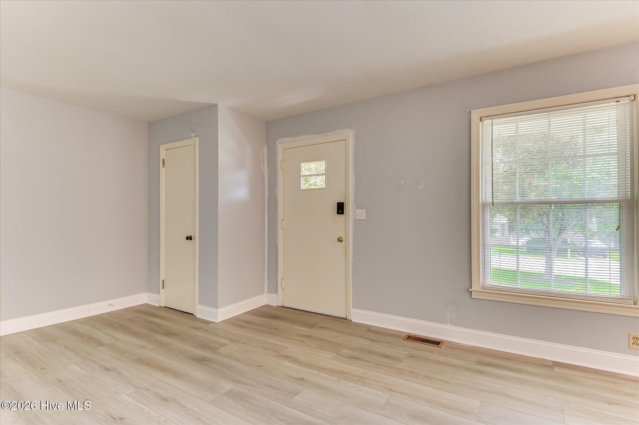 720 Riverview Drive Property Photo 5