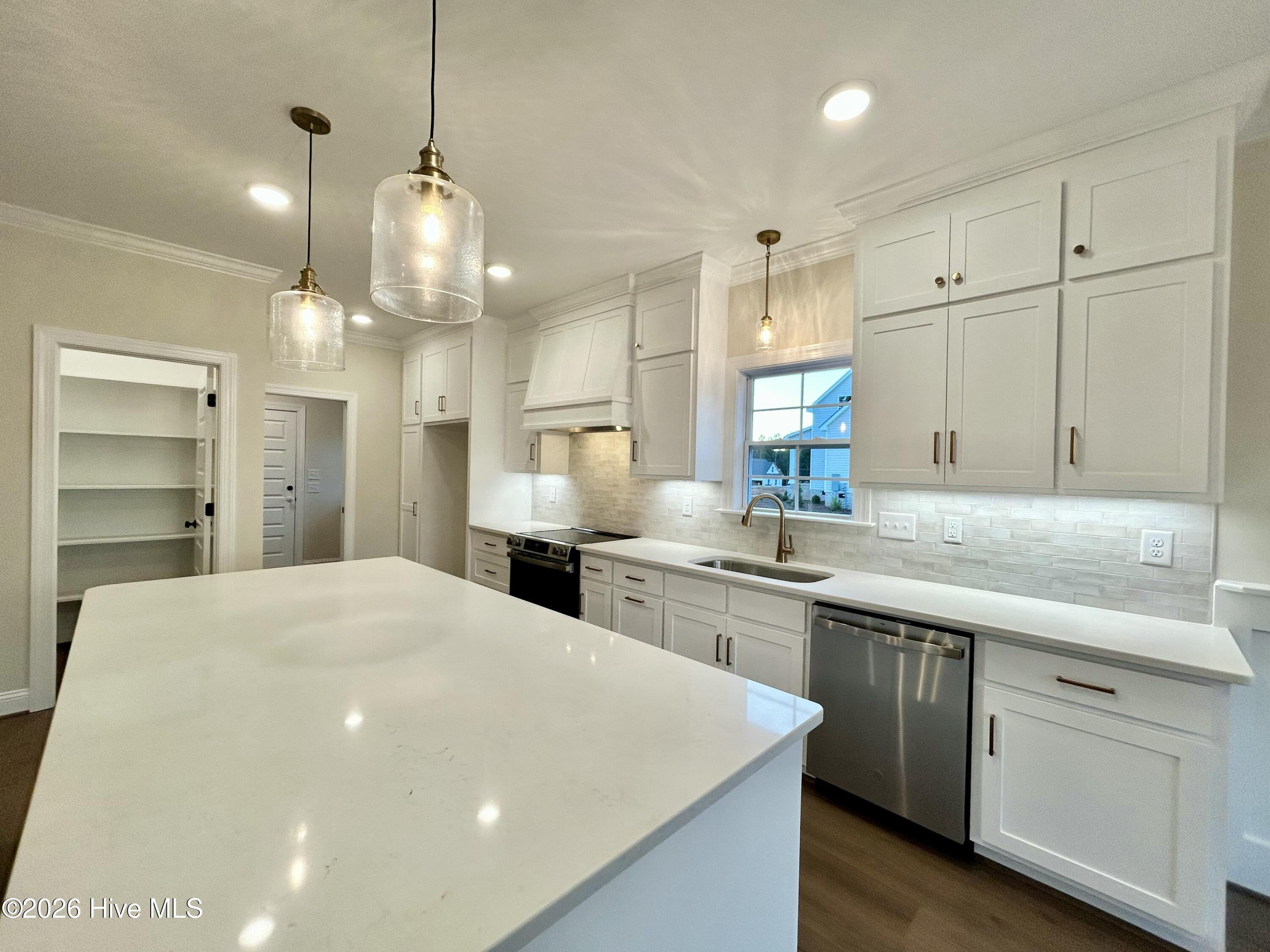 7320 Huckleberry Drive Property Photo 12