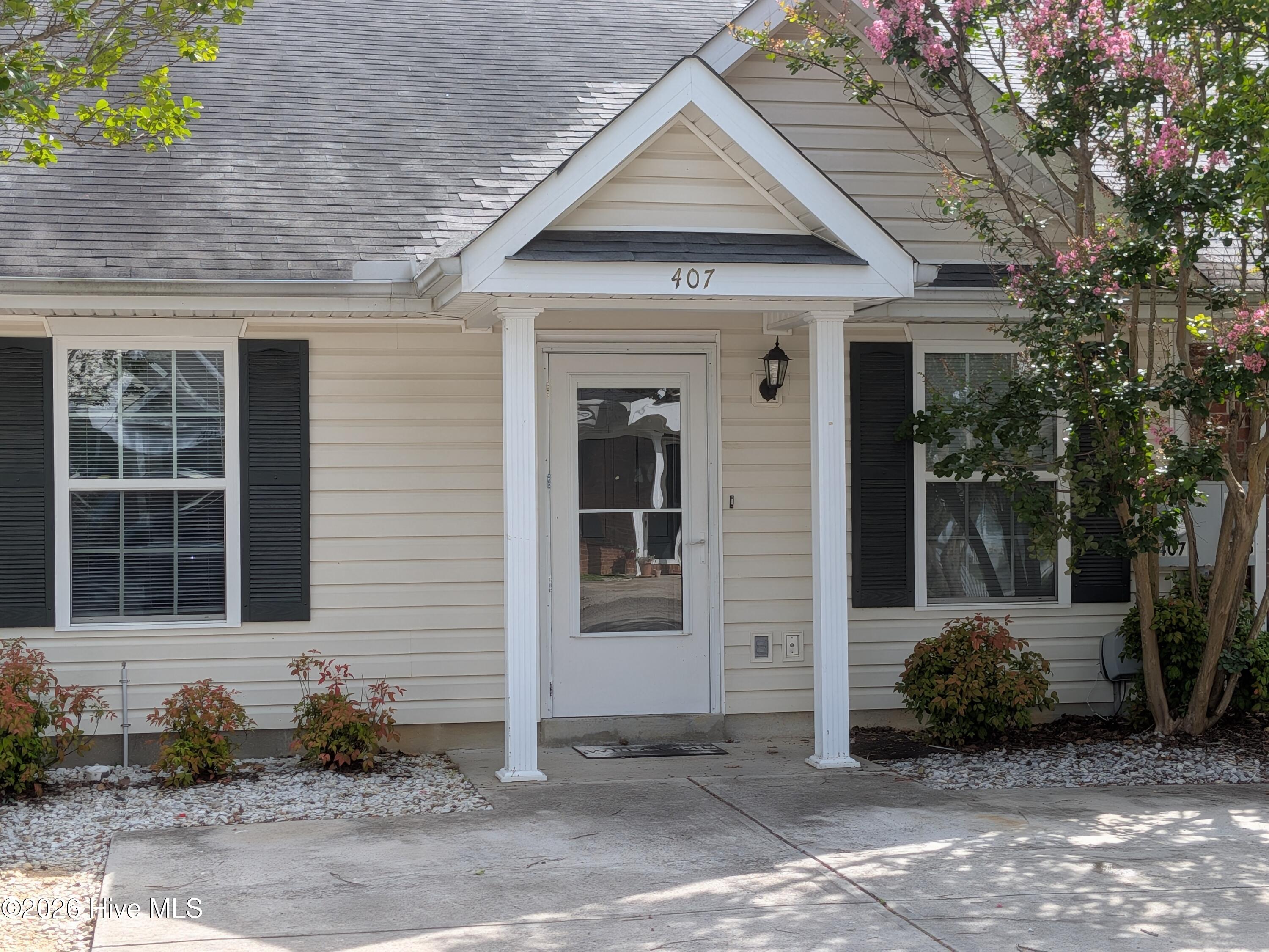 407 Flowing Creek Drive Property Photo 1