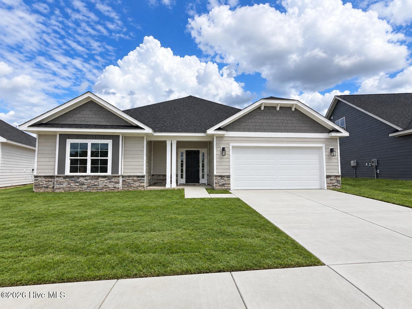 2125 Sandbrook Loop Property Photo 1