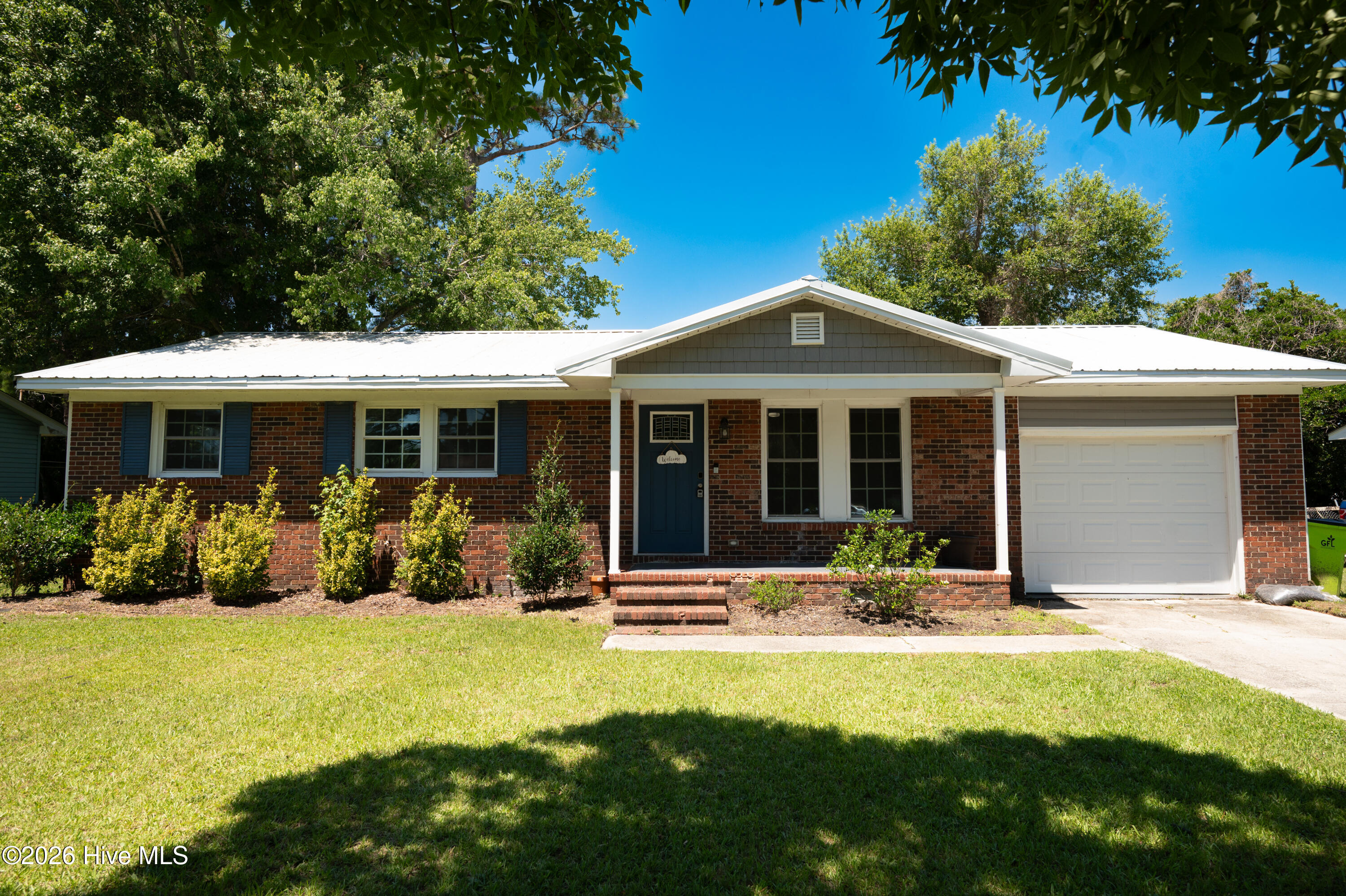 218 Forest View Drive Property Photo 1