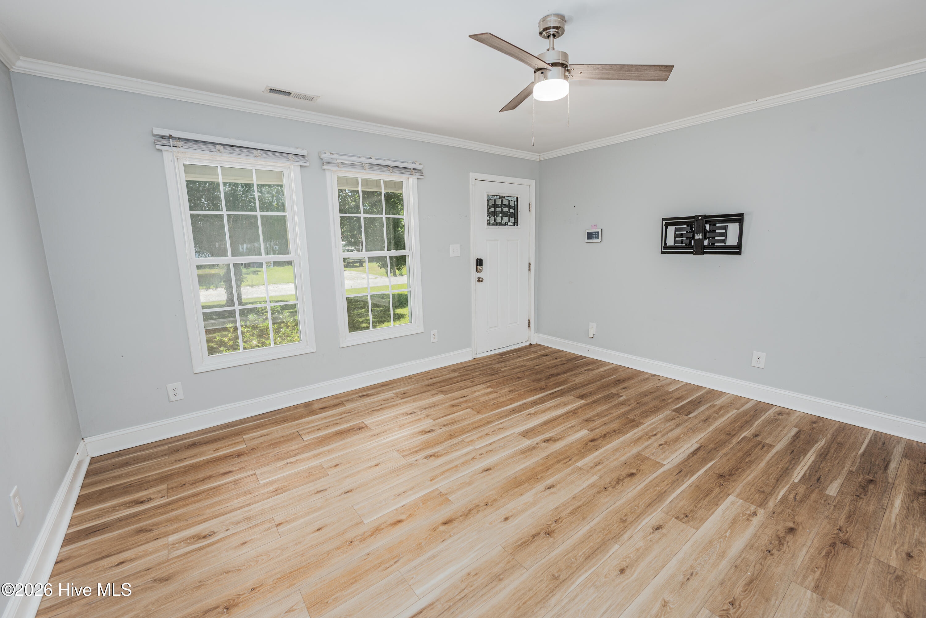 218 Forest View Drive Property Photo 8