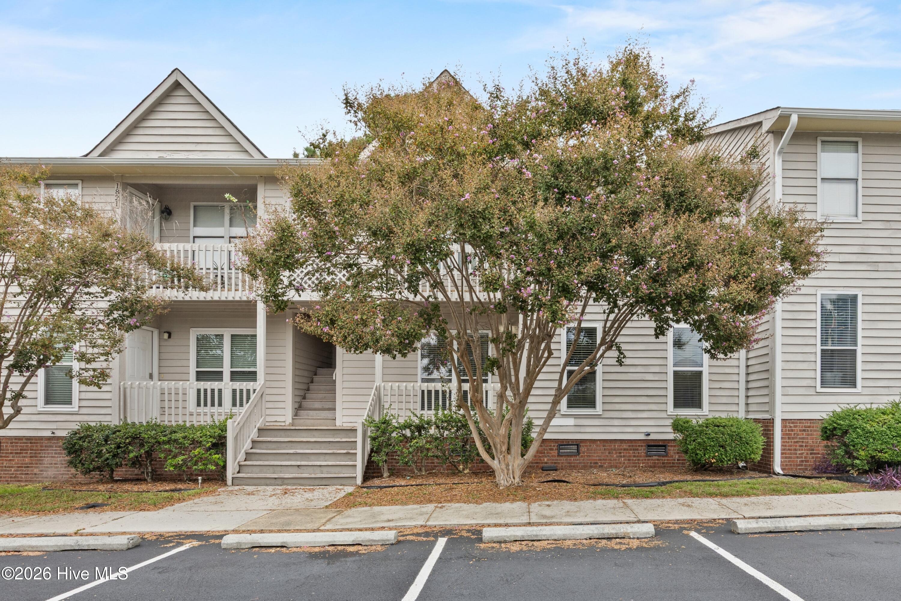 1823 Savannah Court B3 Property Photo 2