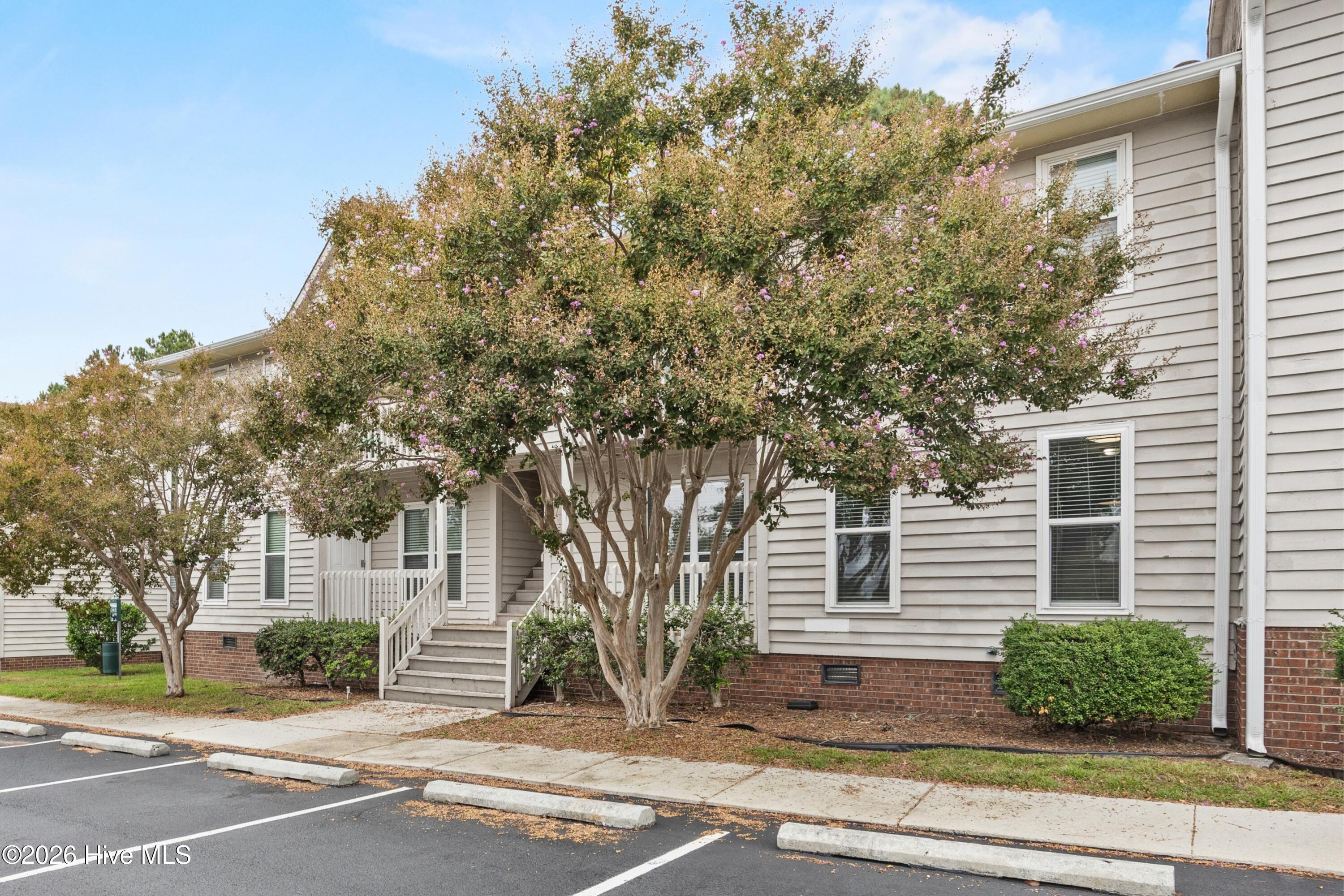 1823 Savannah Court B3 Property Photo 3