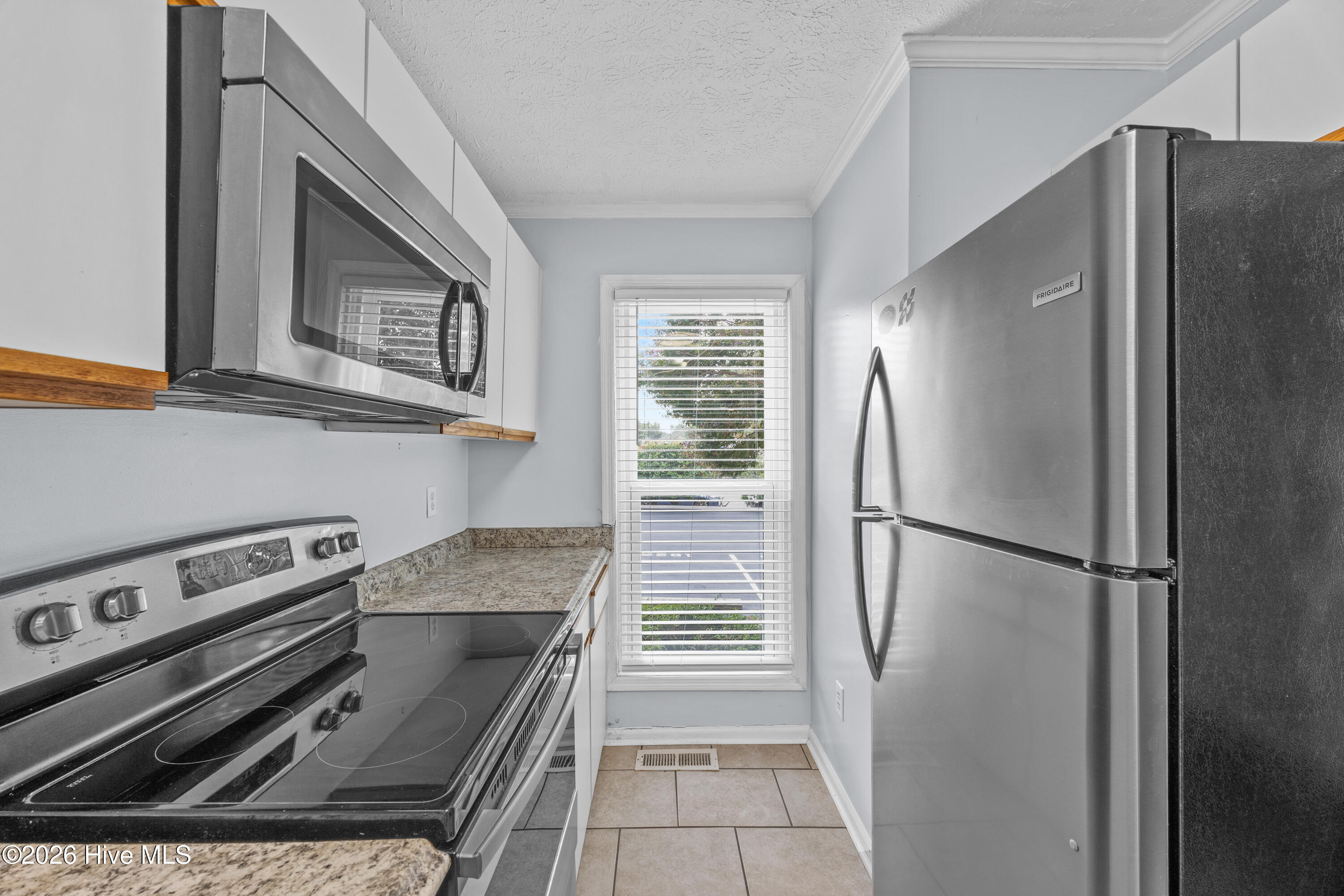 1823 Savannah Court B3 Property Photo 9