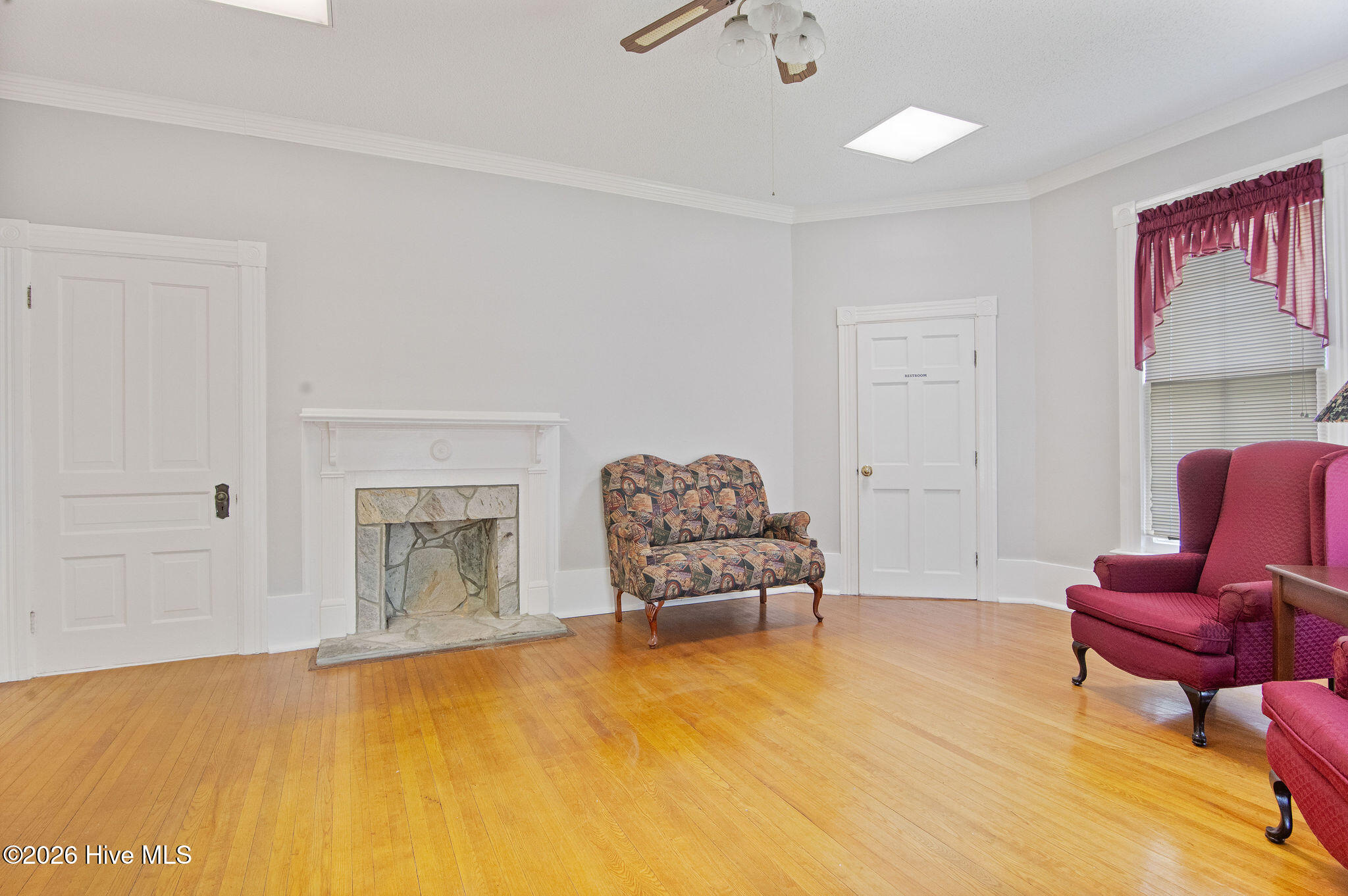 314 New Bridge Street Property Photo 10