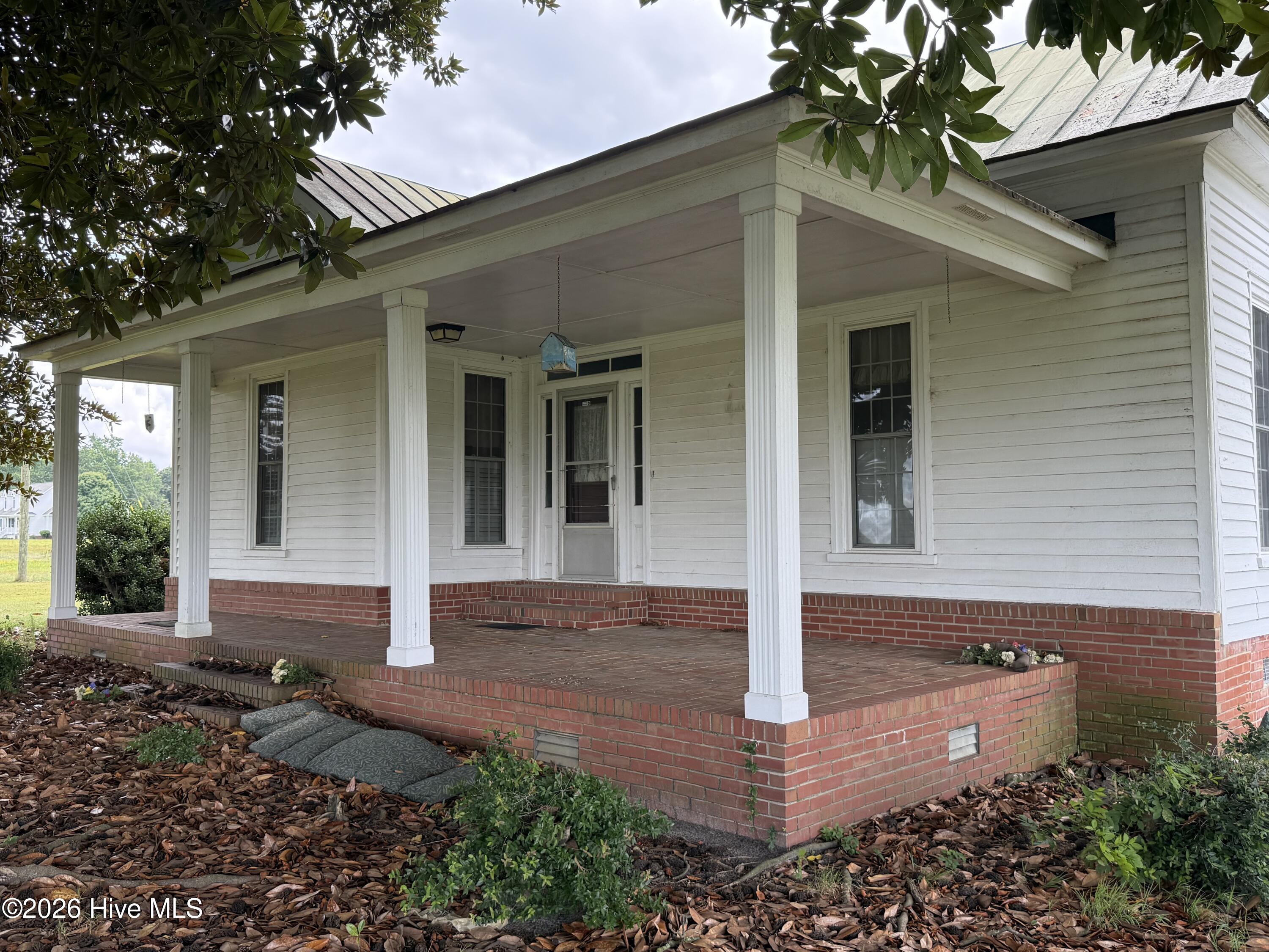 120 Farrior Road Property Photo 4