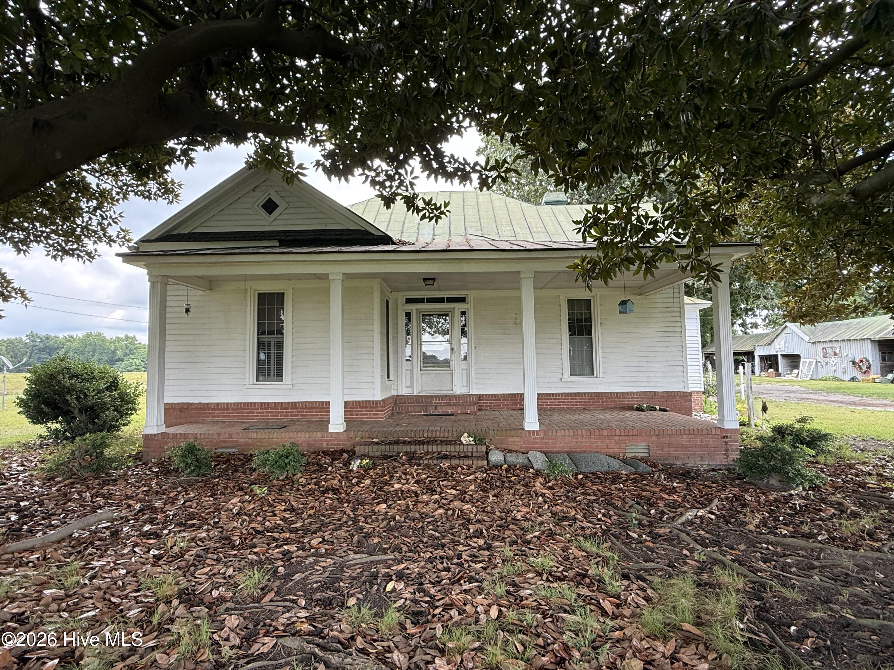 120 Farrior Road Property Photo 5