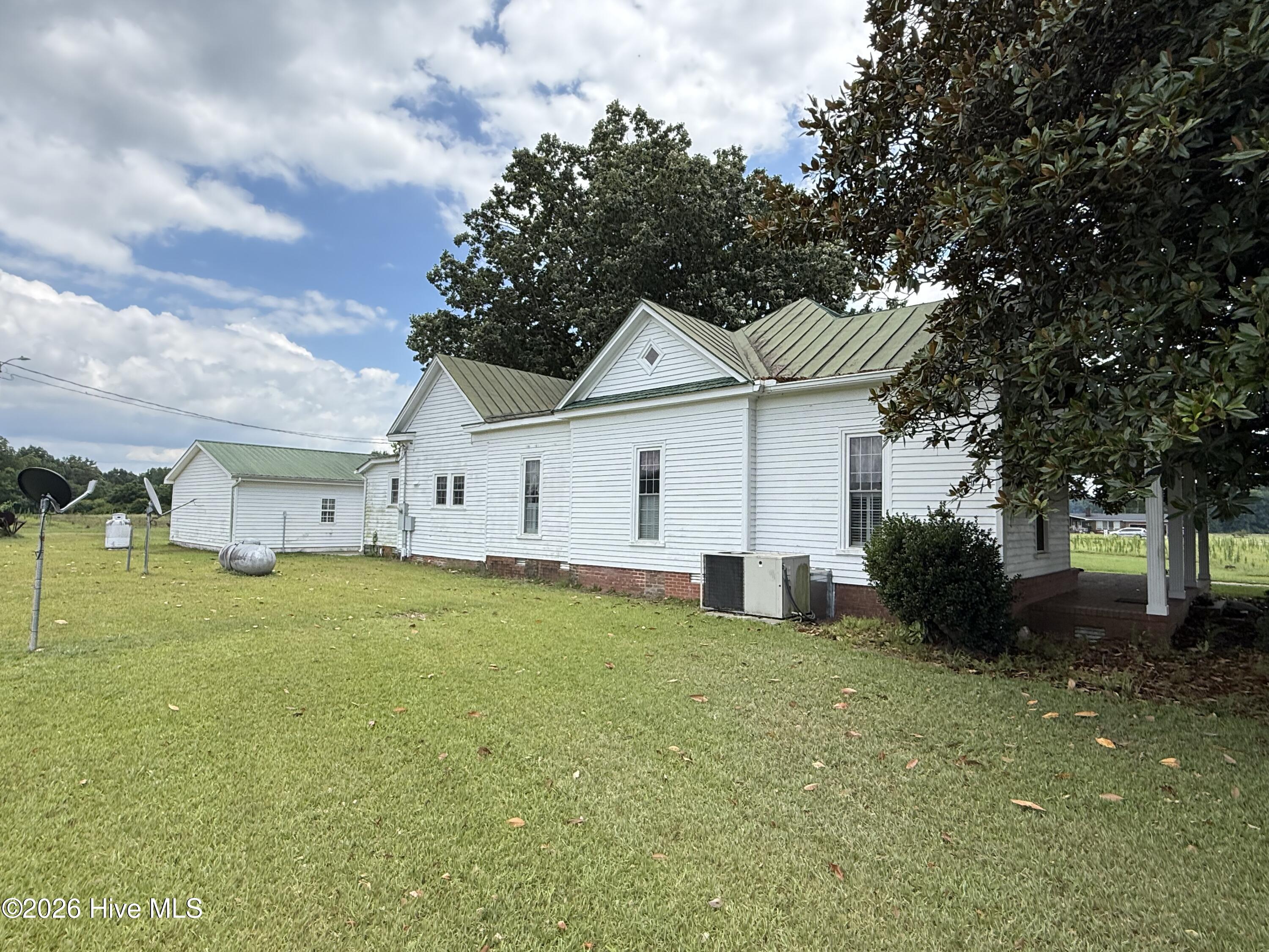 120 Farrior Road Property Photo 6