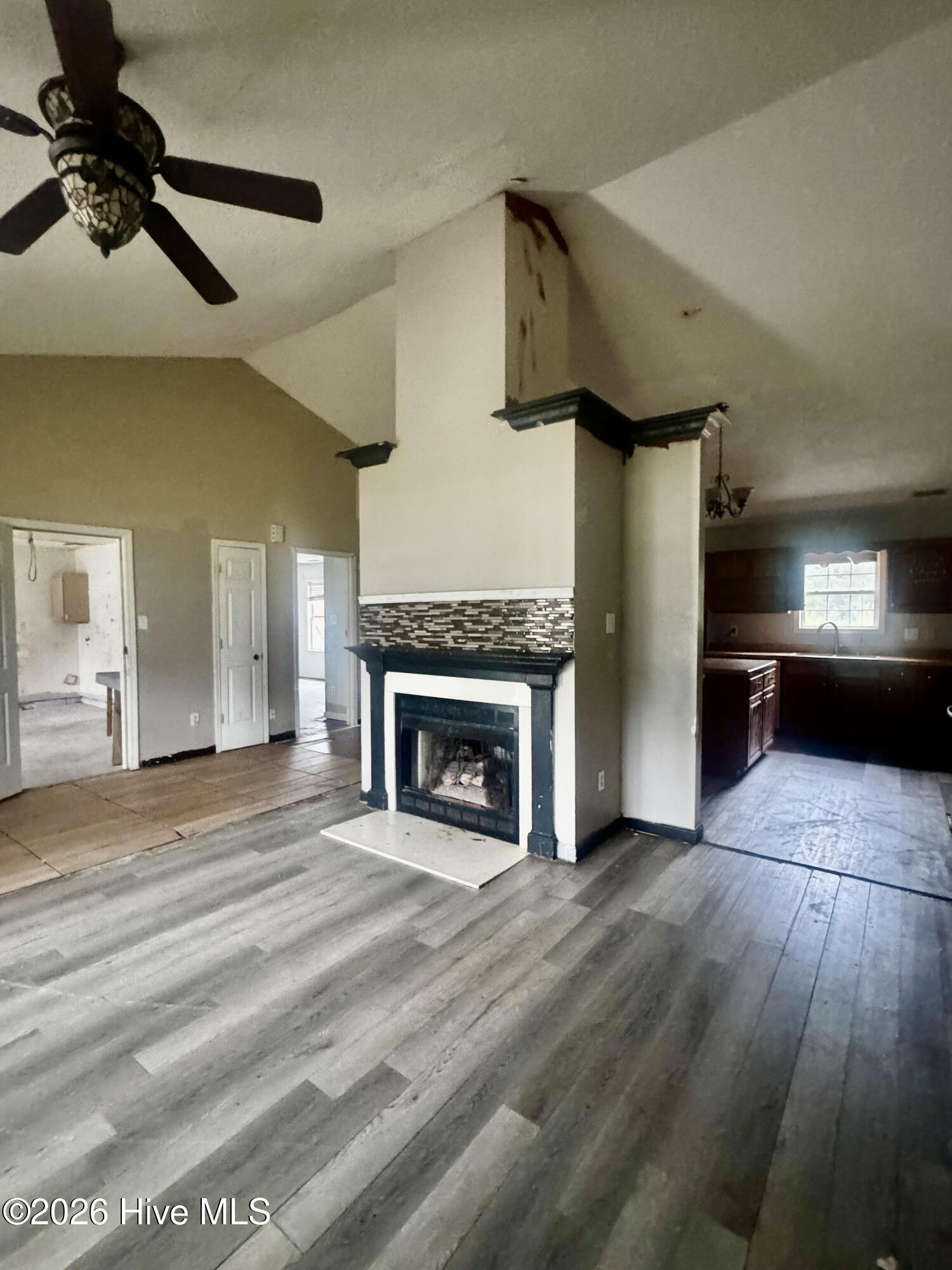 111 Quail Creek Drive Property Photo 2
