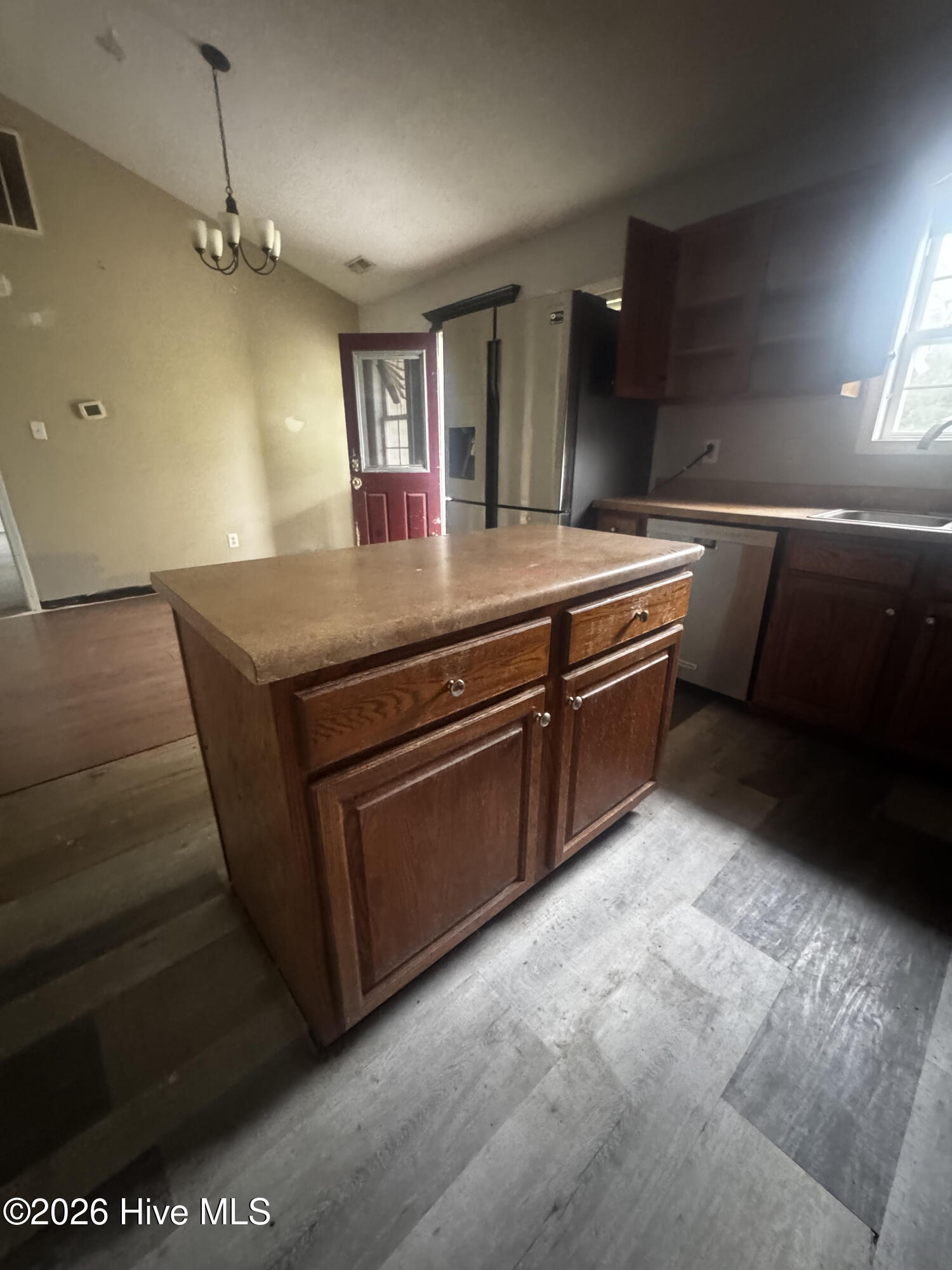 111 Quail Creek Drive Property Photo 6
