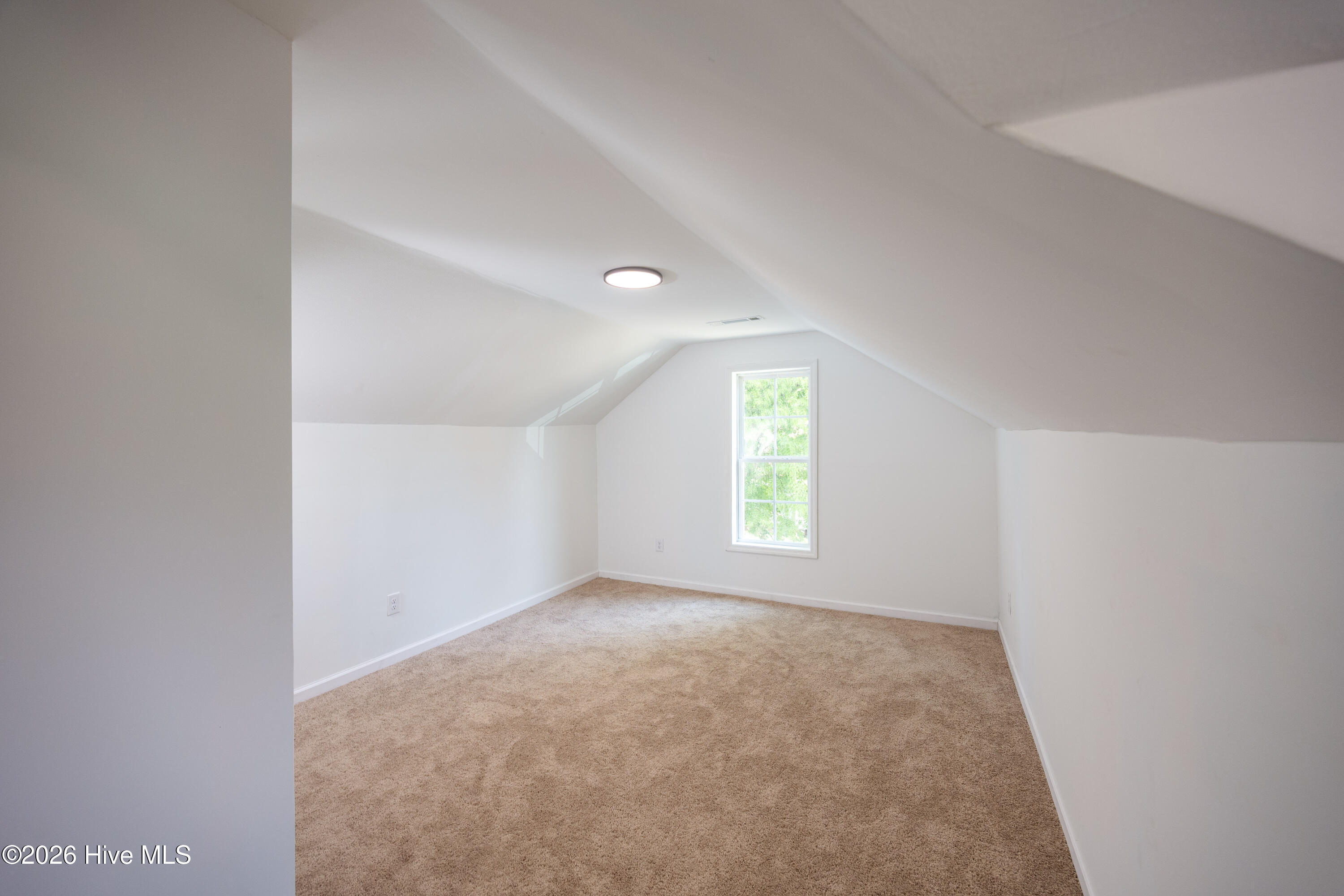309 Stetson Street Property Photo 23